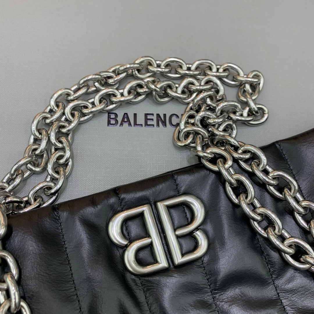 MOMO-- 218593i161 7659662AASE1000 high quality version cowhide item:D-B009J0821