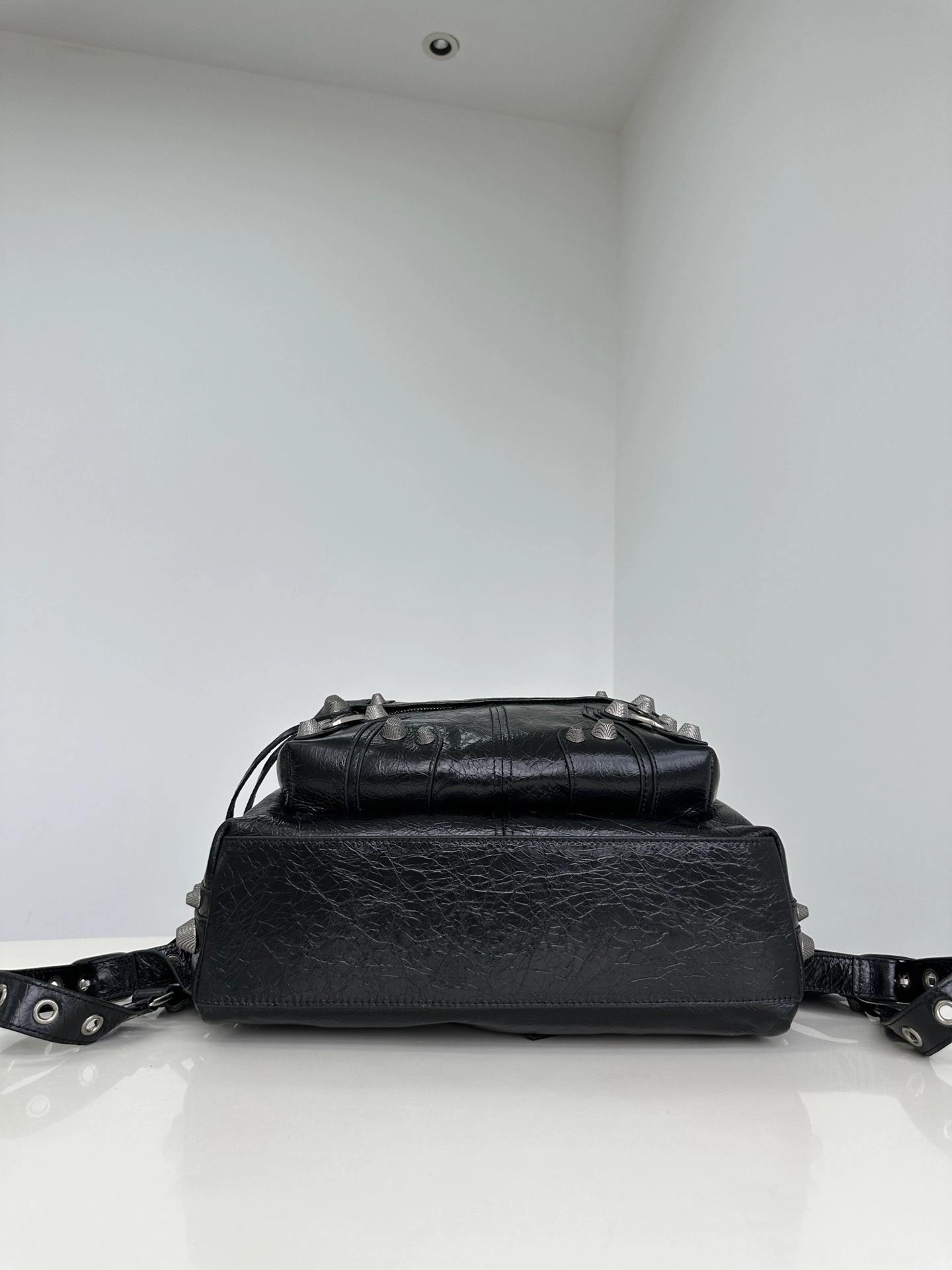 MOMO-- 218593i161 768955TPVJ91000 sheepskin item:D-B432F2402
