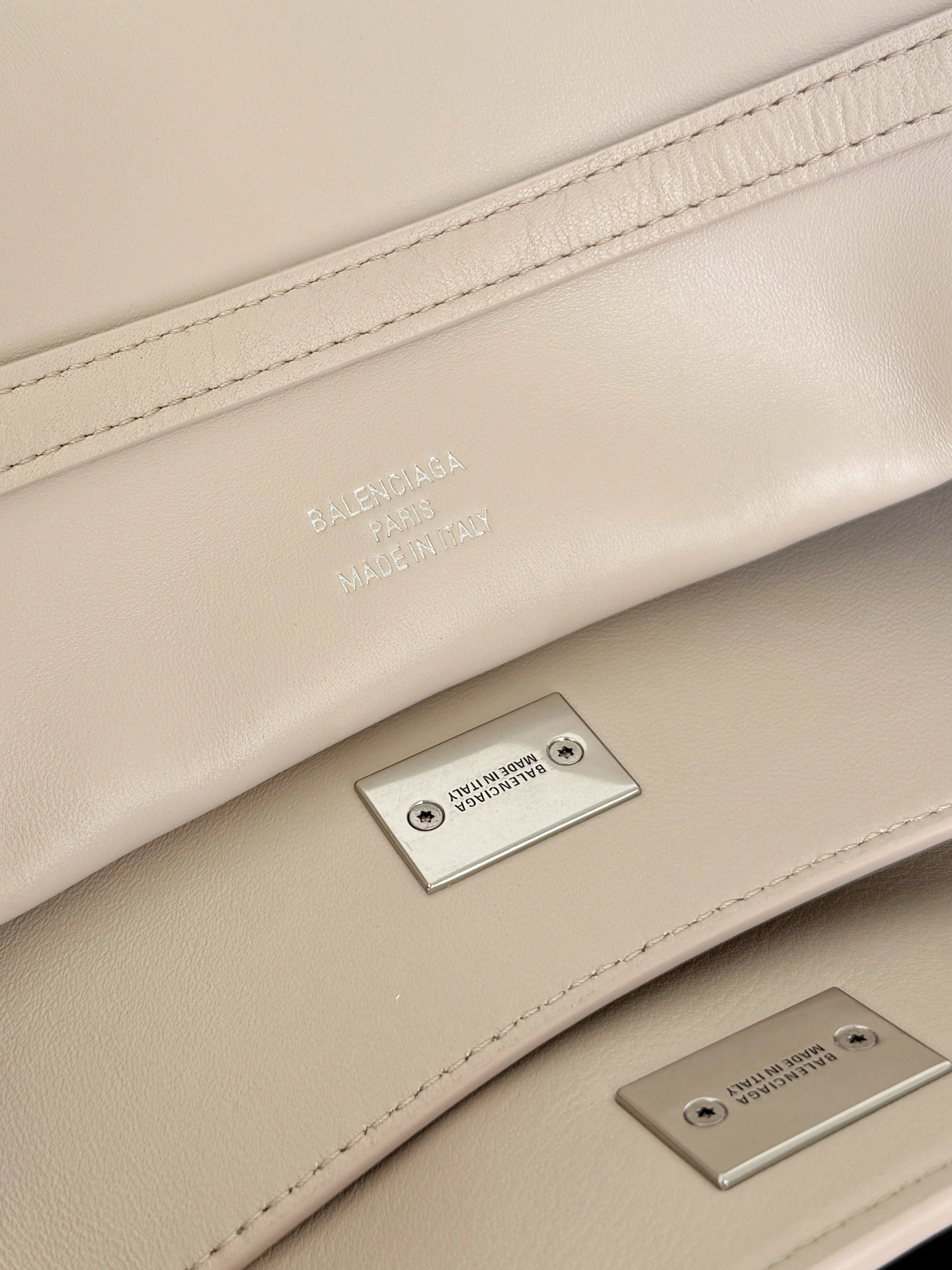 MOMO-- 218593i161 7897722AA4U2910 high quality version item:E-B063I1709