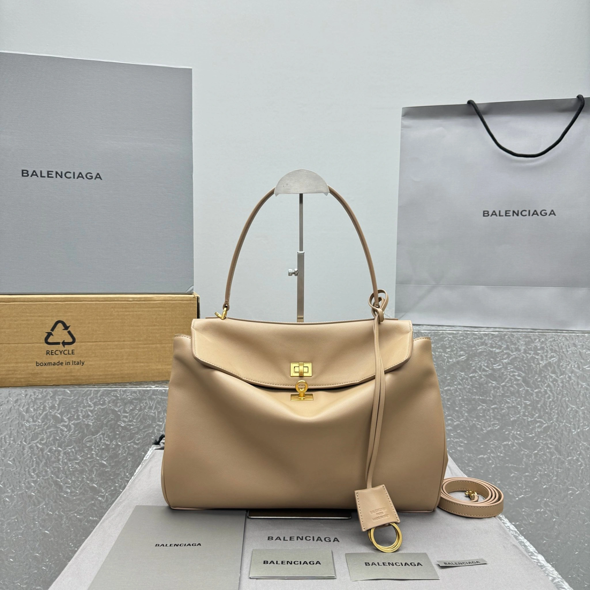 MOMO-- 218593i161 7897722AA4V2621 high quality version 𝐑𝐎𝐃𝐄𝐎 item:E-B664G1733