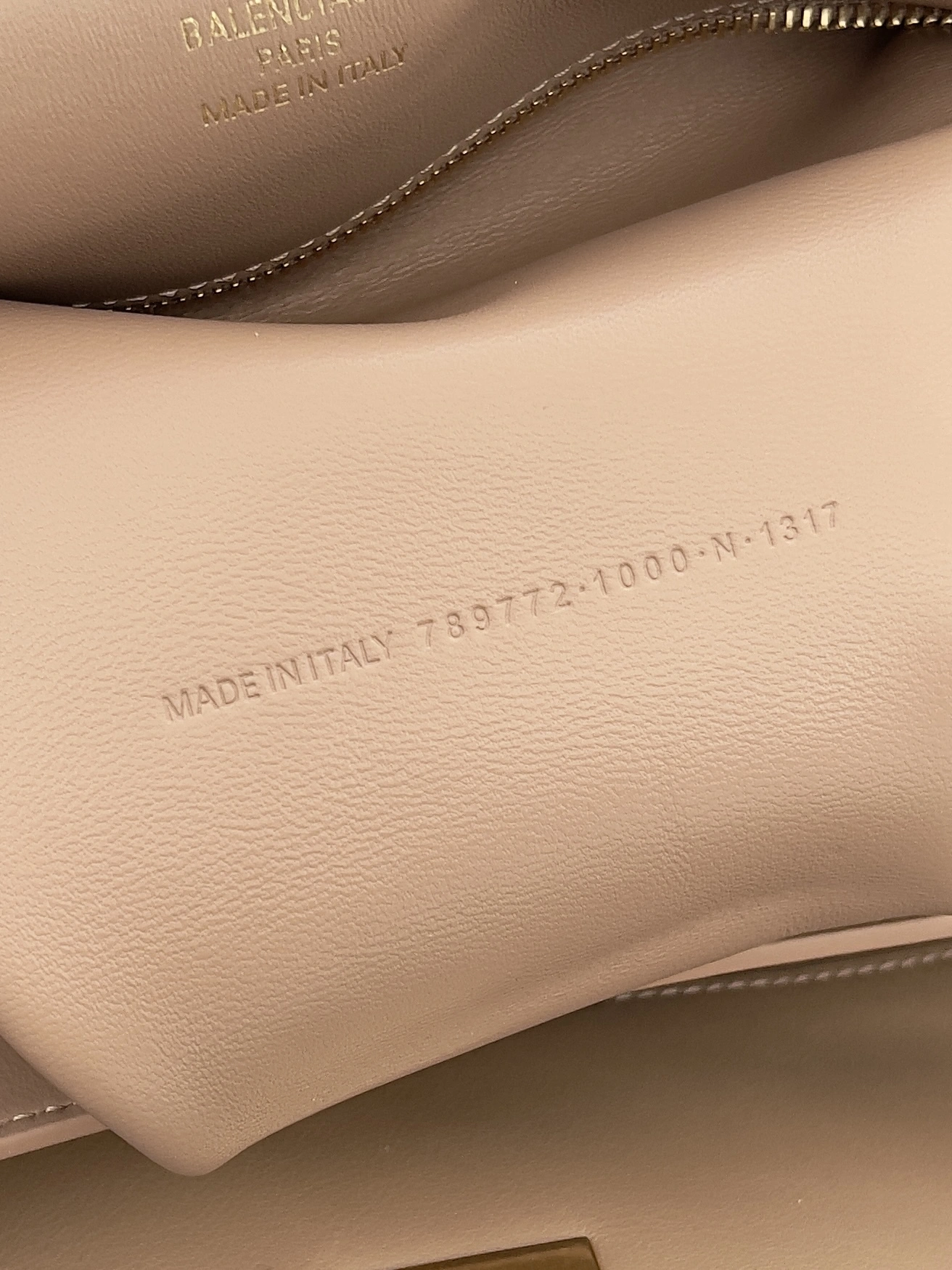 &MOMO-- 218593i161 7897722AA4V2621 high quality version item:E-B177I1708