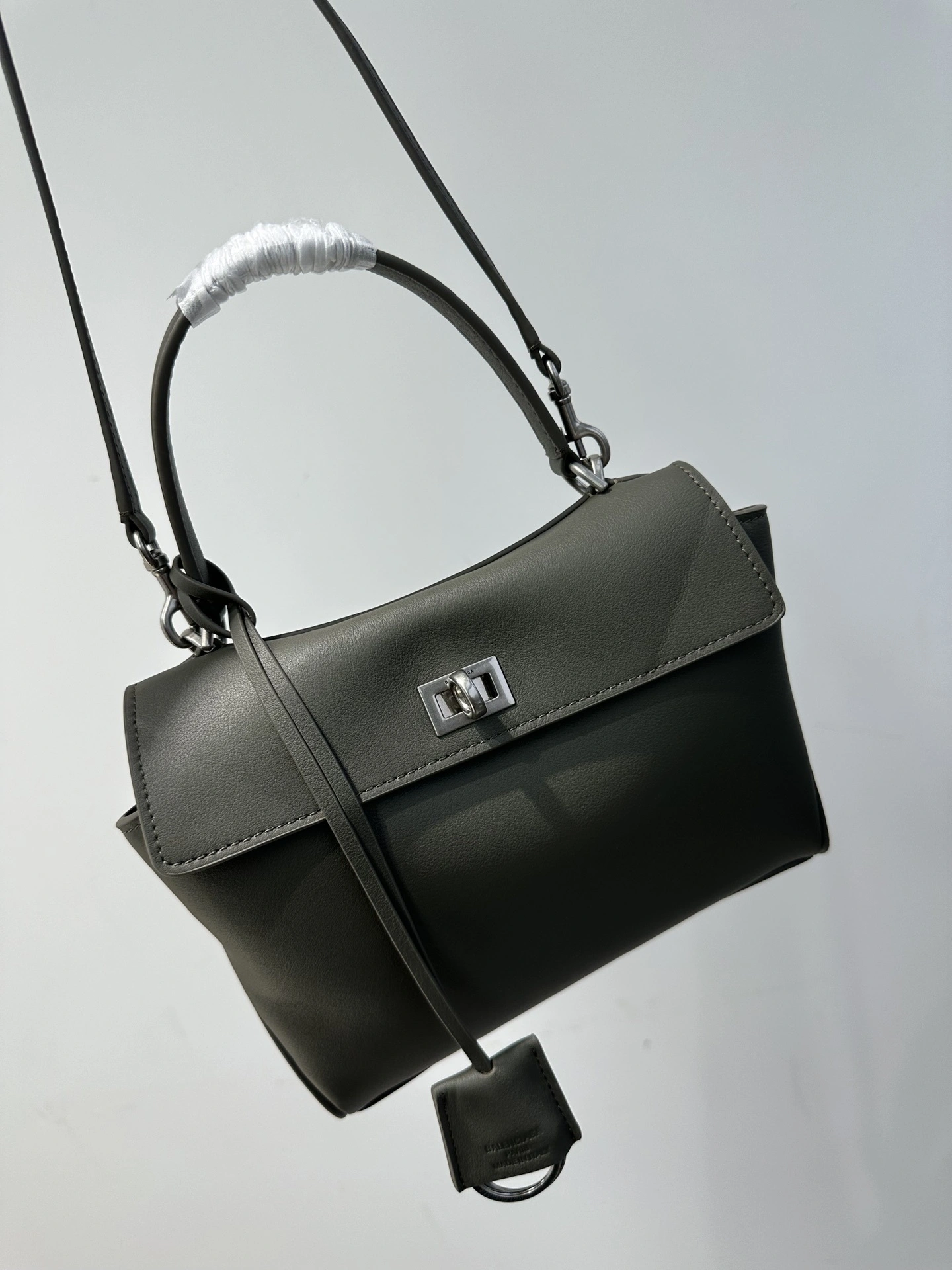 MOMO-- 218593i161 7954562AA4U1239 Calfskin item:D-B432F2403