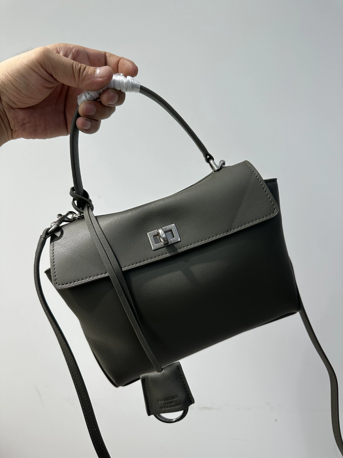 MOMO-- 218593i161 7954562AA4U1239 Calfskin item:D-B432F2403