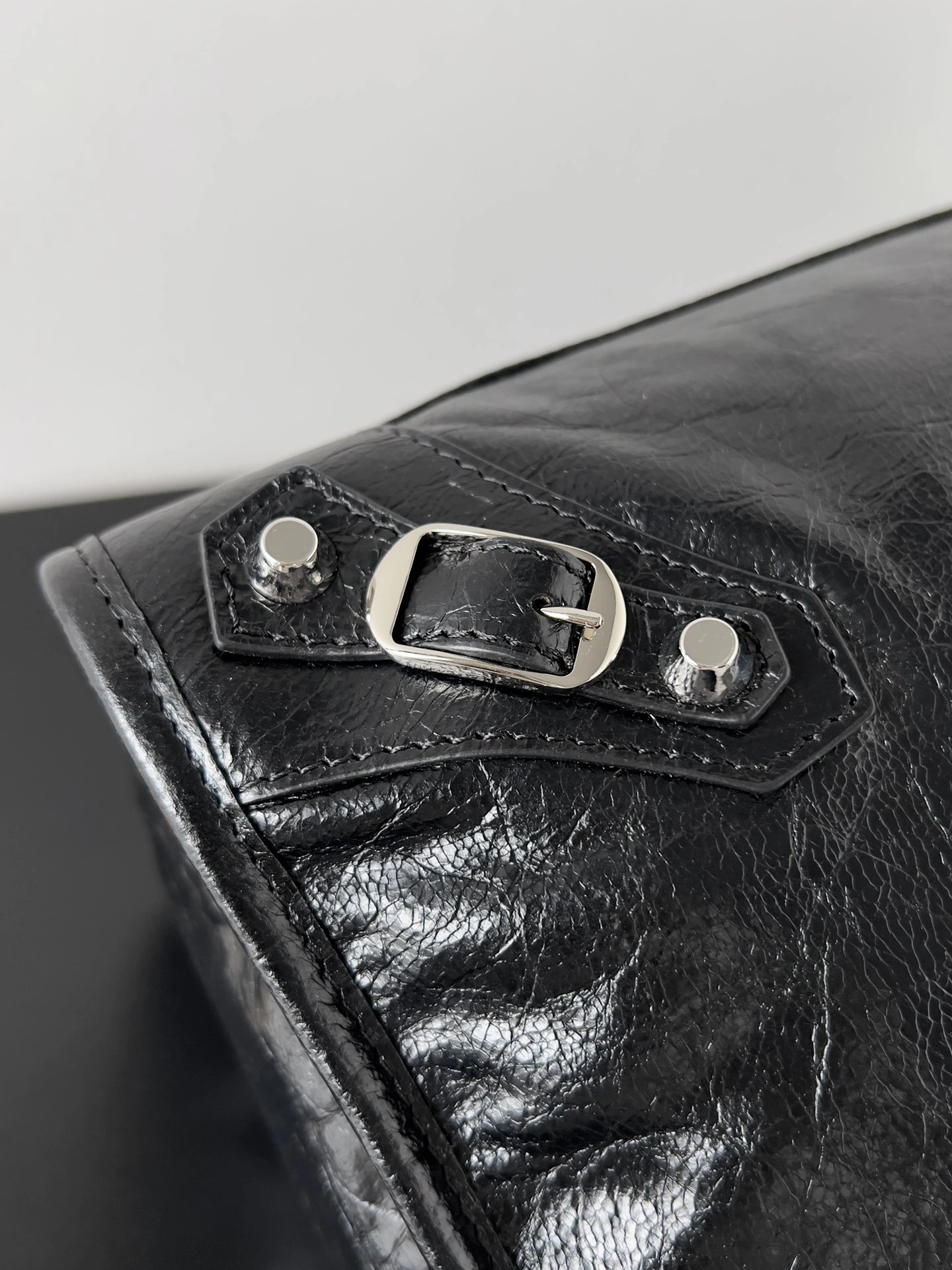 &MOMO-- 218593i161 7977862AA9S1000 Le City item:D-B063G2294
