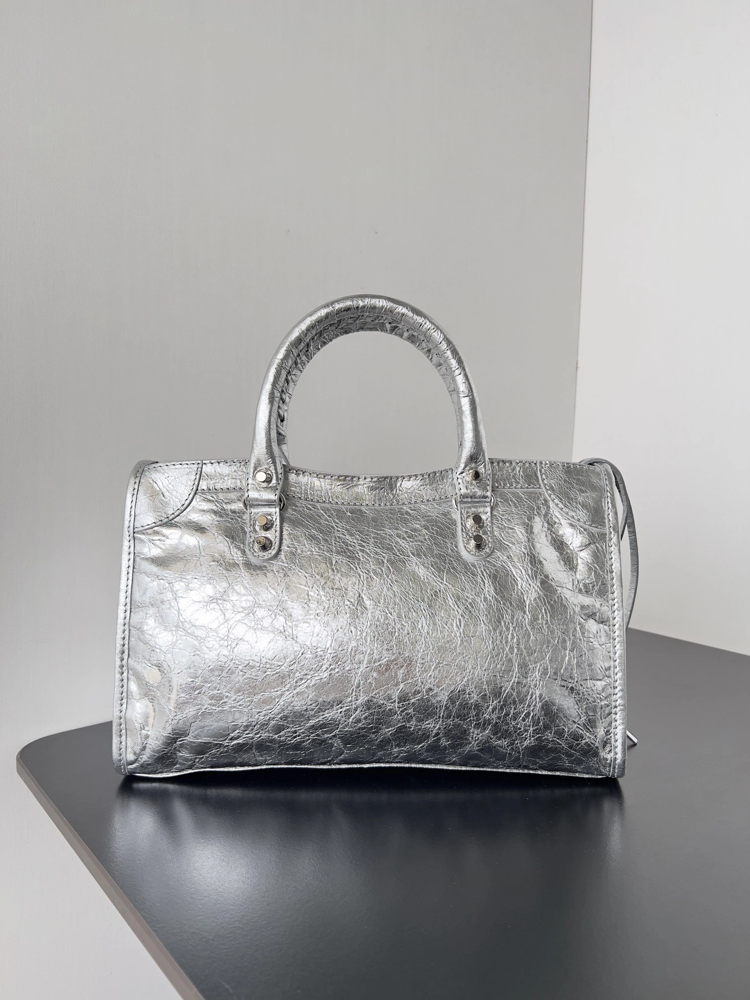 MOMO-- 218593i161 7977892AA9R8122 Le City item:D-B063G2289