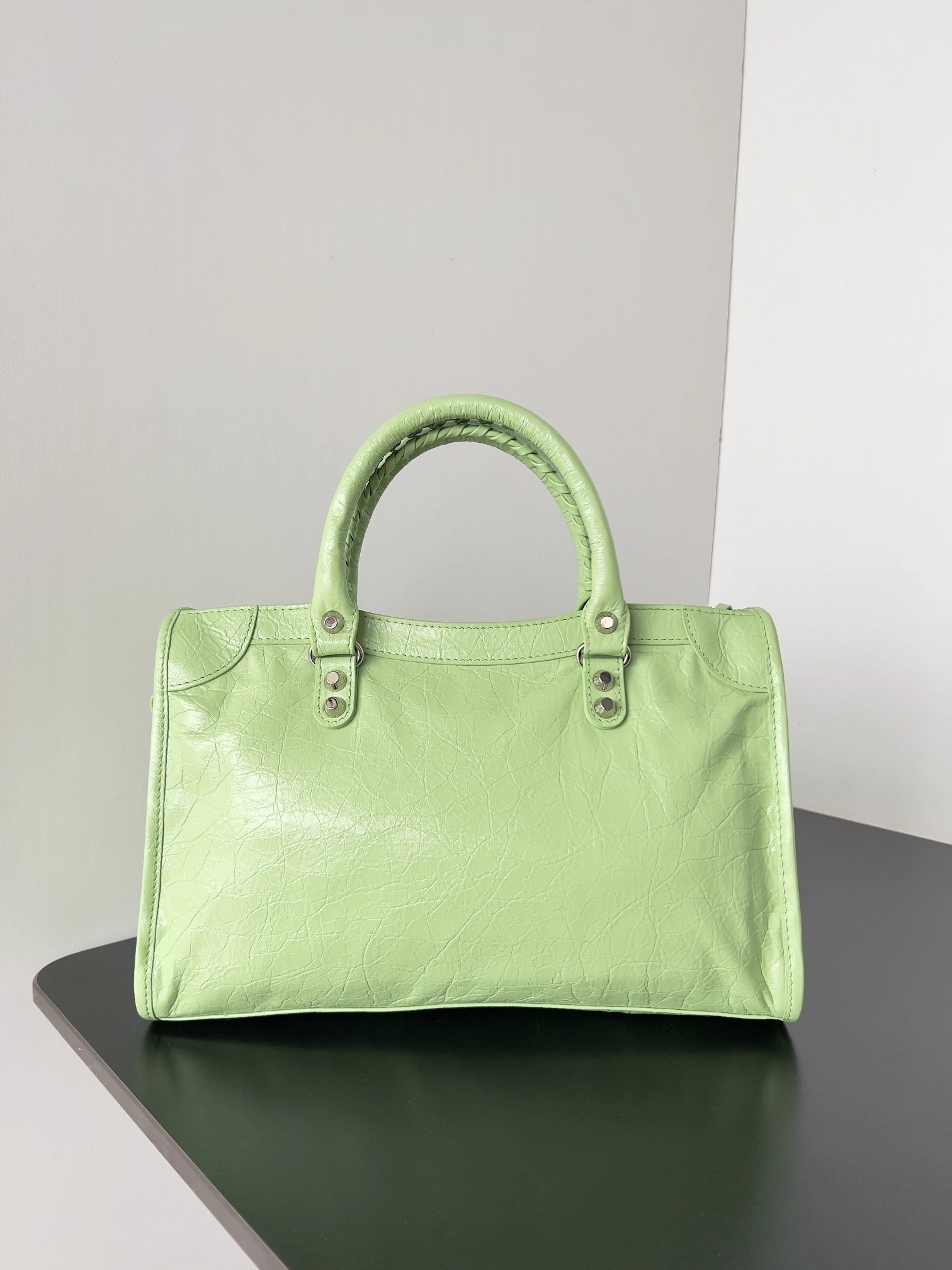 MOMO-- 218593i161 7977892AA9S3210 Le City item:D-B063G2288