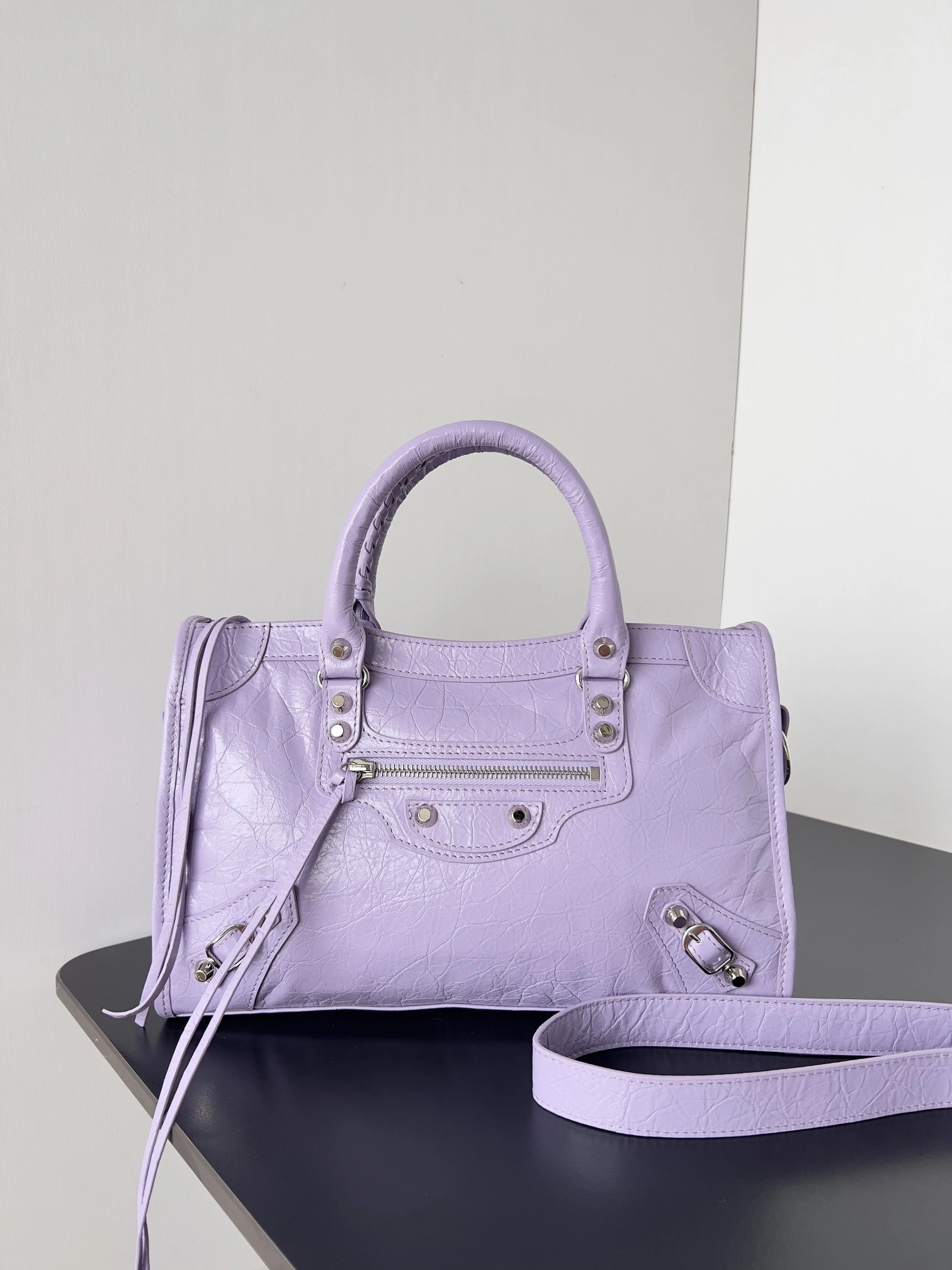 MOMO-- 218593i161 7977892AA9S5306 Le City item:D-B063G2287