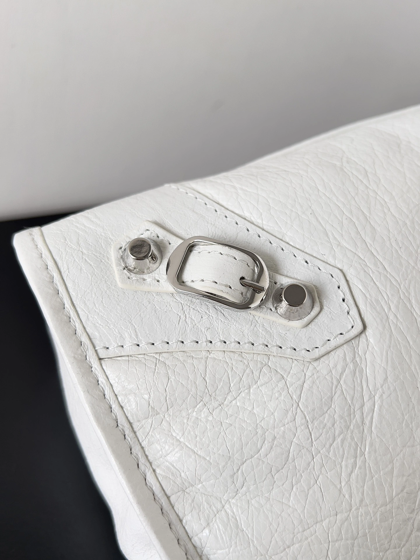 MOMO-- 218593i161 7977892AA9S9104 Le City item:D-B063G2290