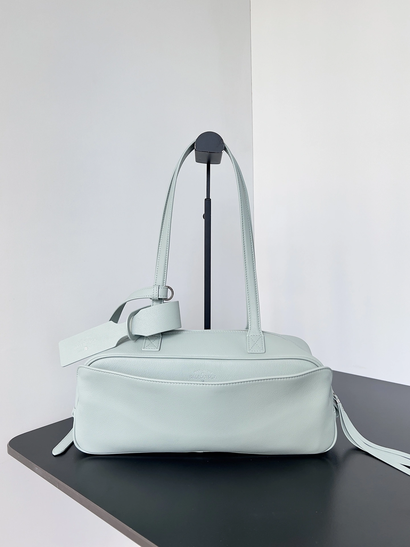 MOMO-- 218593i161 8329202ABNP3837 high quality version item:E-B063J1802