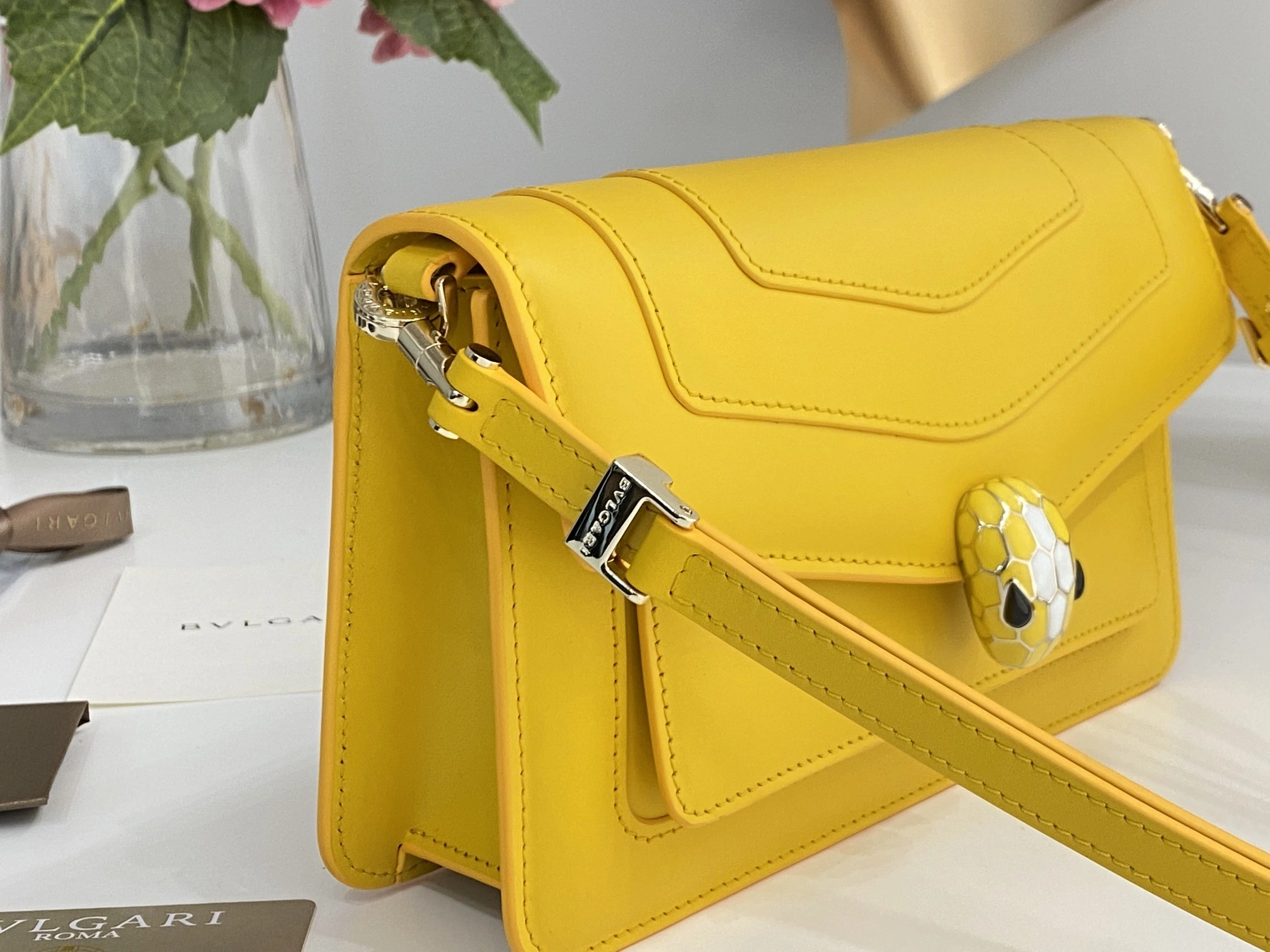 MOMO-- 292106 item:D-B063A1596