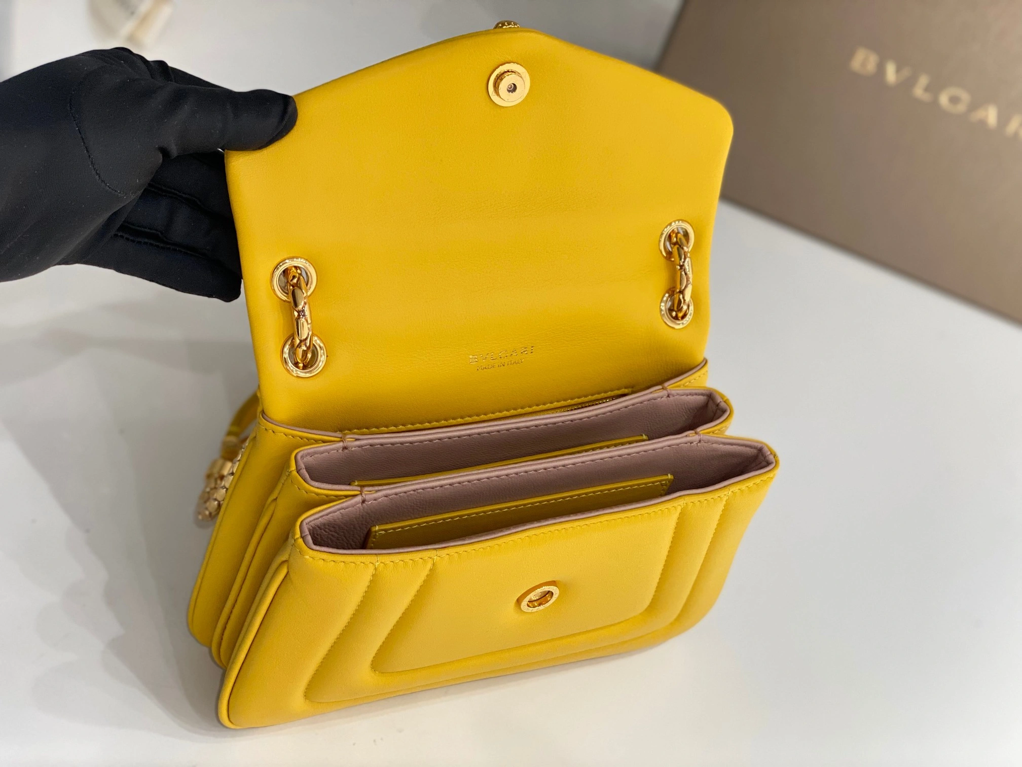 MOMO-- 292124 high quality version item：C-B063G2111R