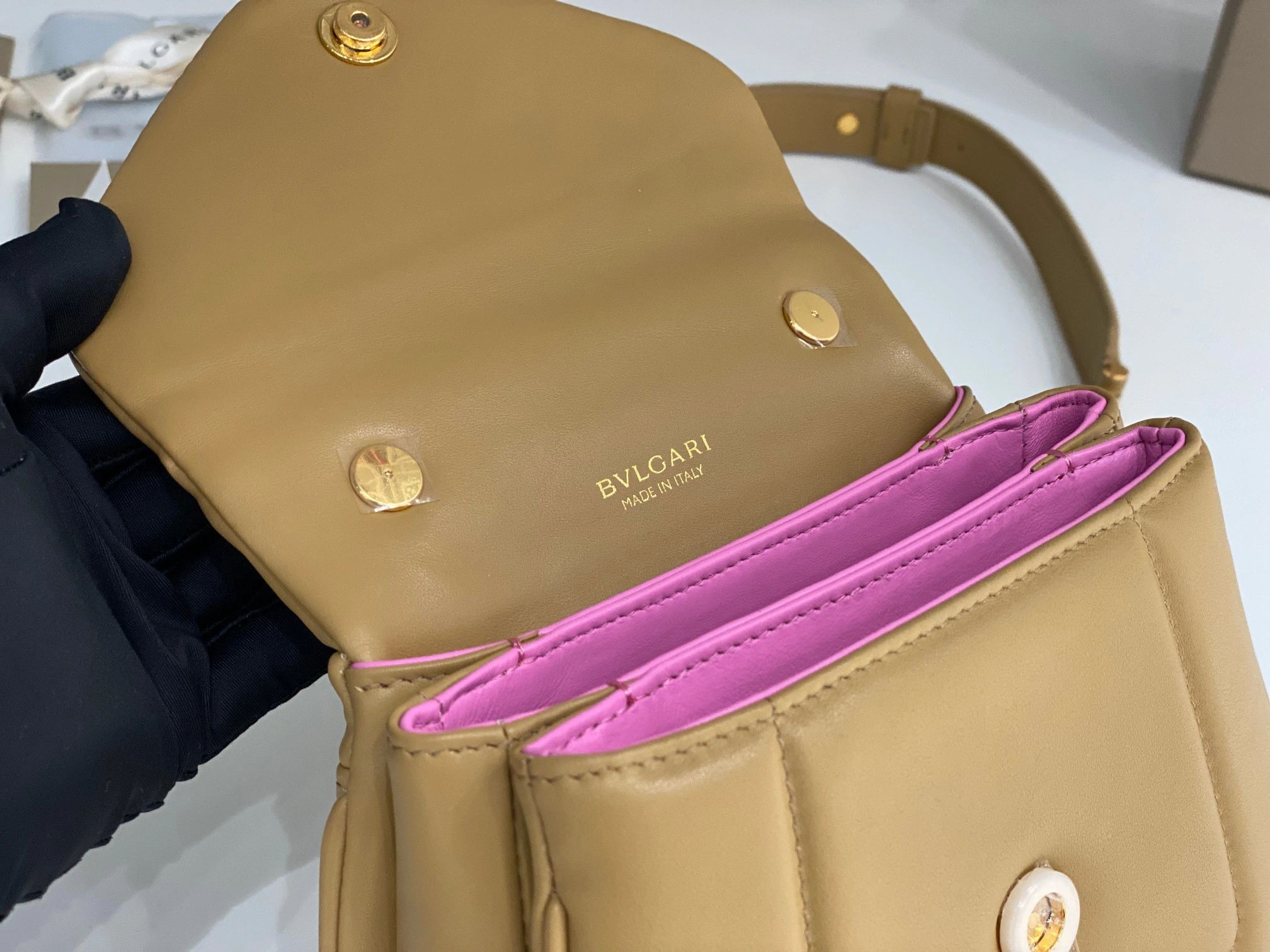 MOMO-- 292129 high quality version item：C-B063G2107R