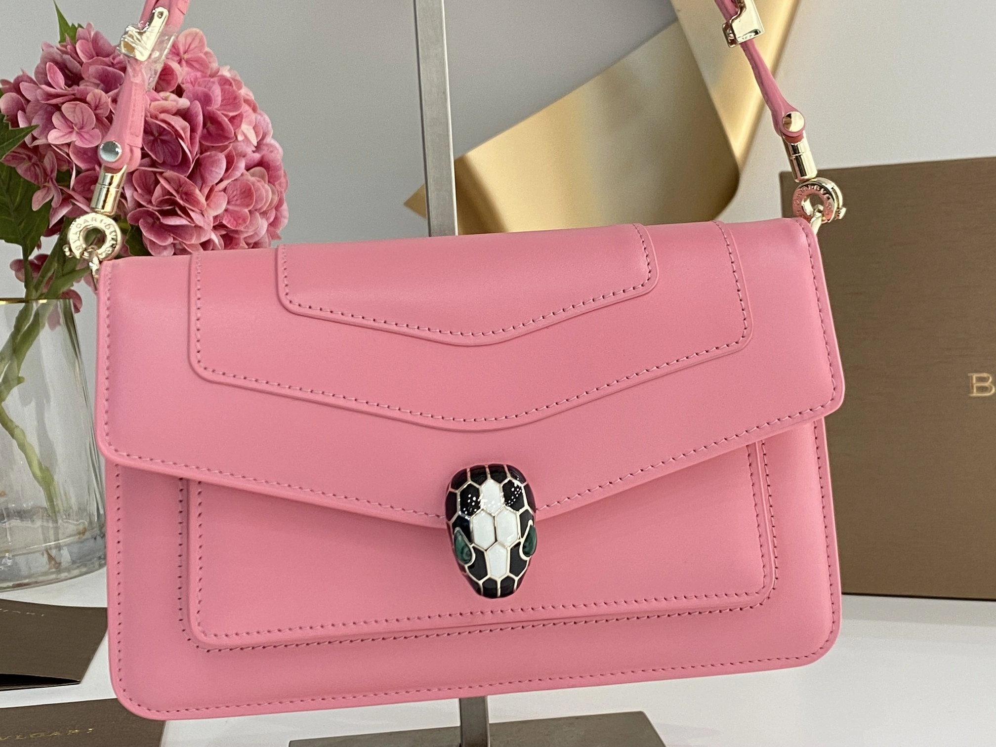 MOMO-- 292320 item:D-B063A1597