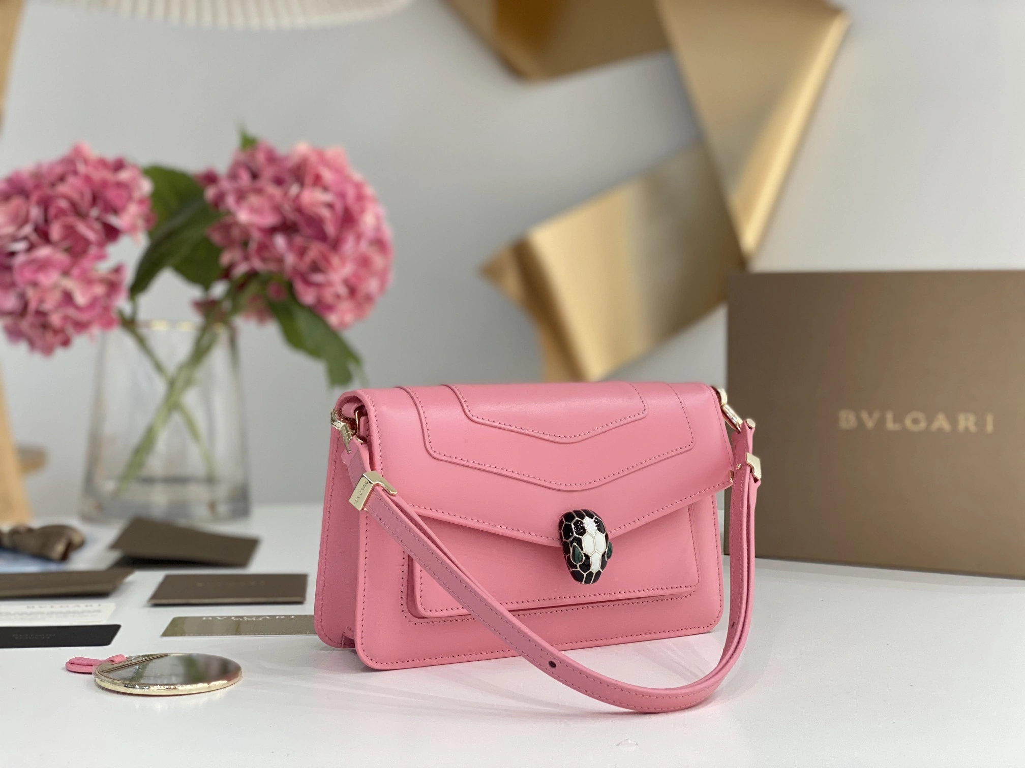 MOMO-- 292320 item:D-B063A1597