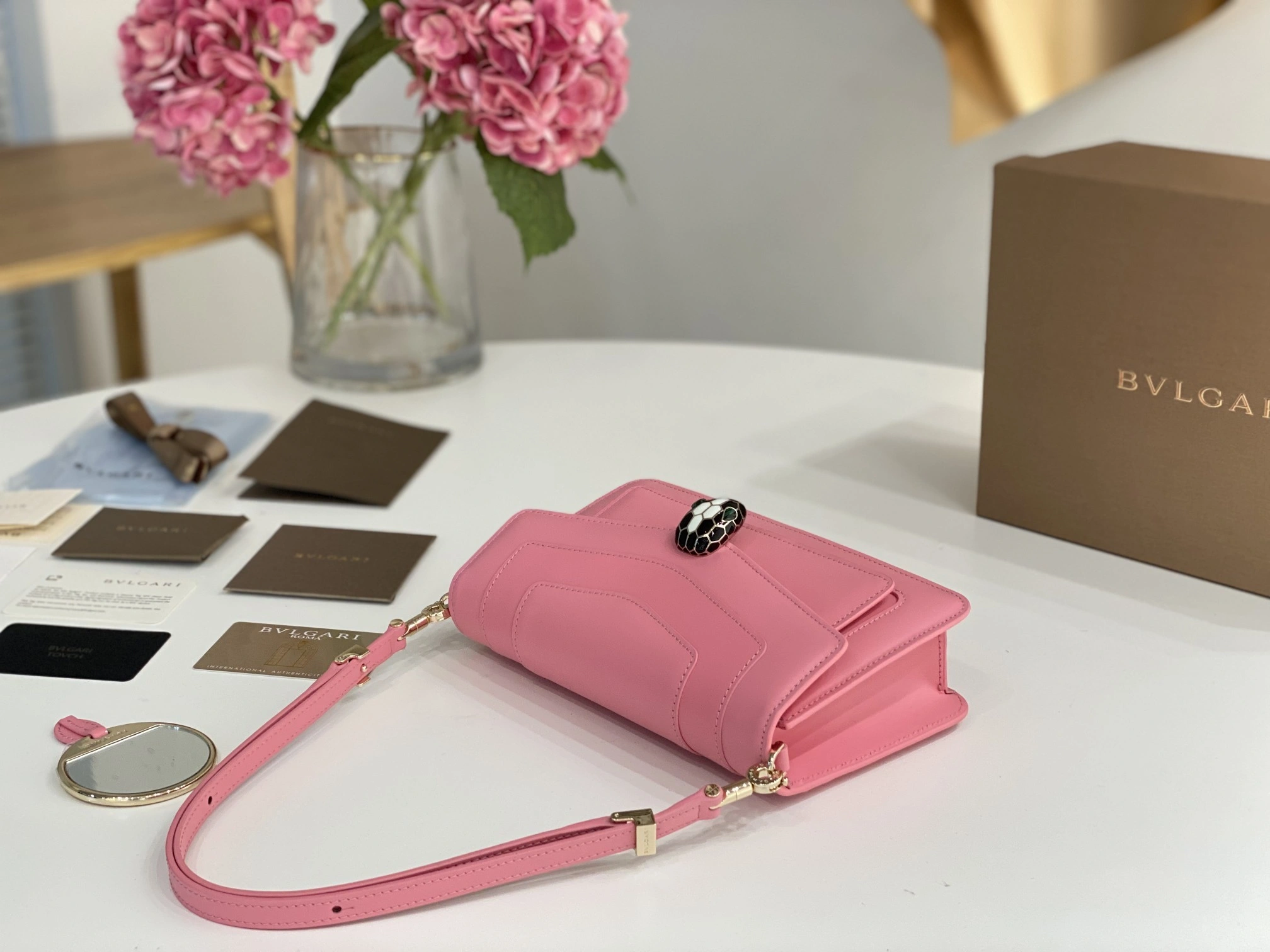 MOMO-- 292320 item:D-B063A1597