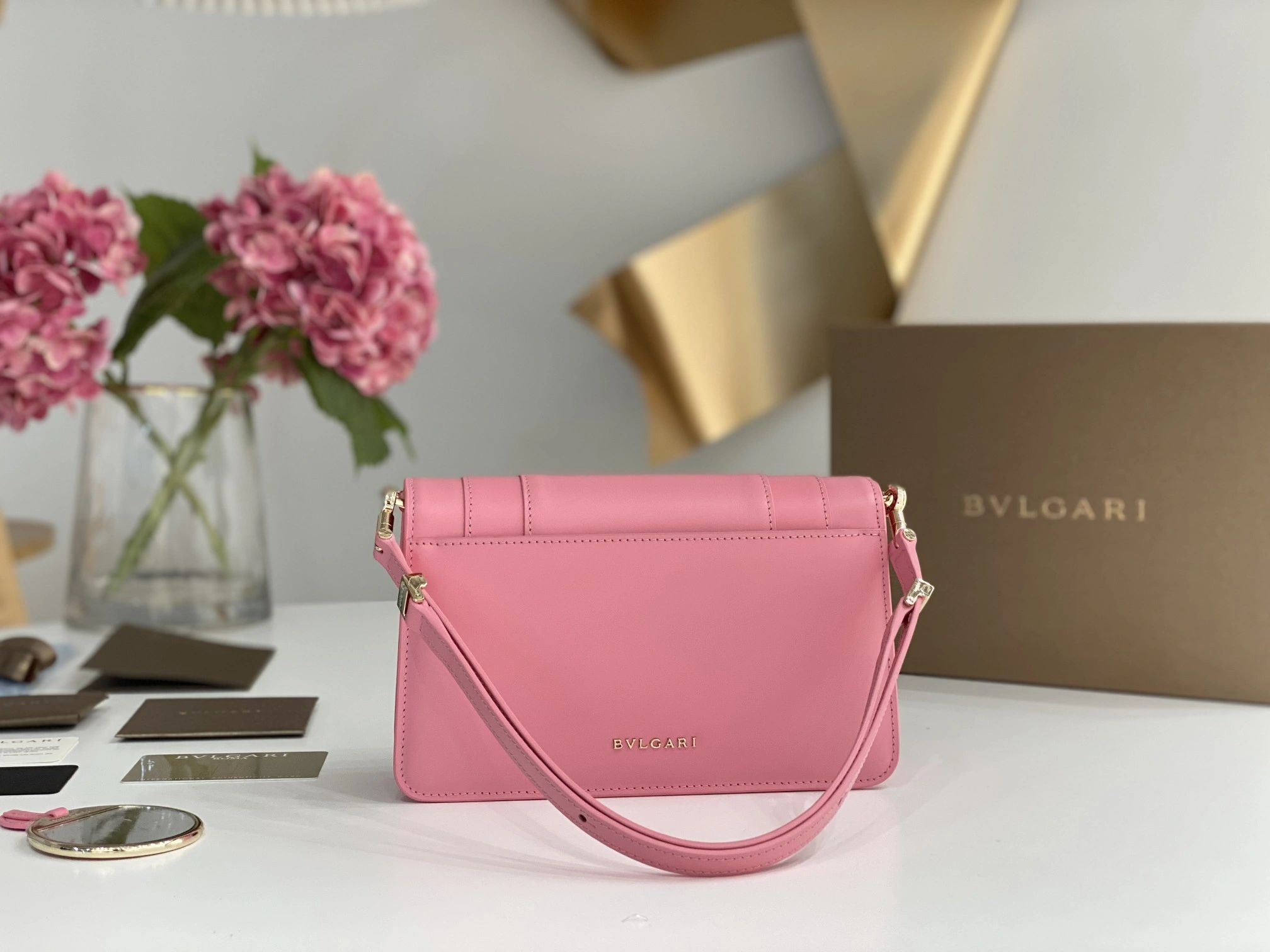 MOMO-- 292320 item:D-B063A1597