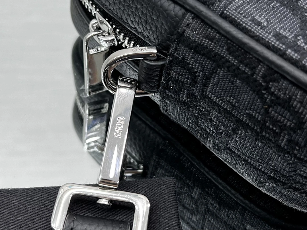 MOMO-- 2ESCA340YSE-H03E item：C-B397G2137R
