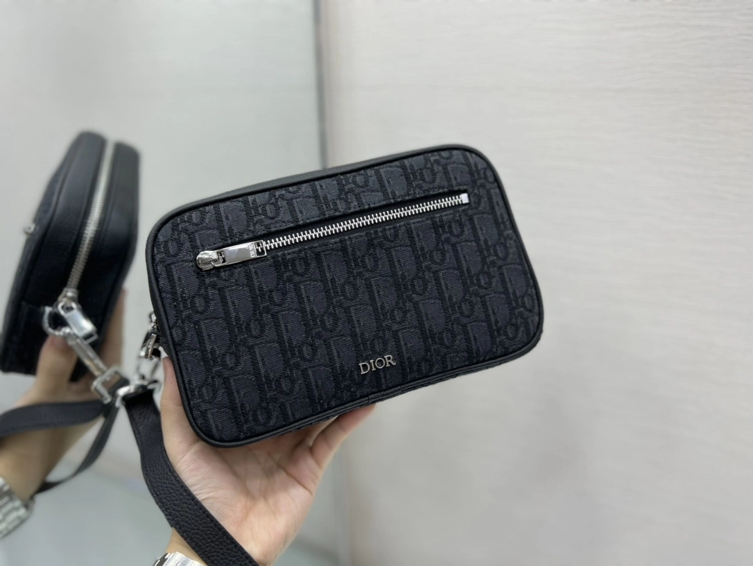 MOMO-- 2ESCA340YSE-H03E item：C-B397G2137R