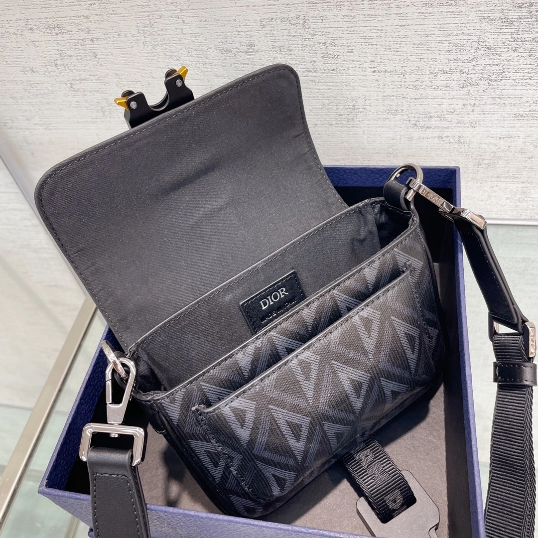 MOMO-- 2ESCA458CDP-H43E item：C-B479G3110R