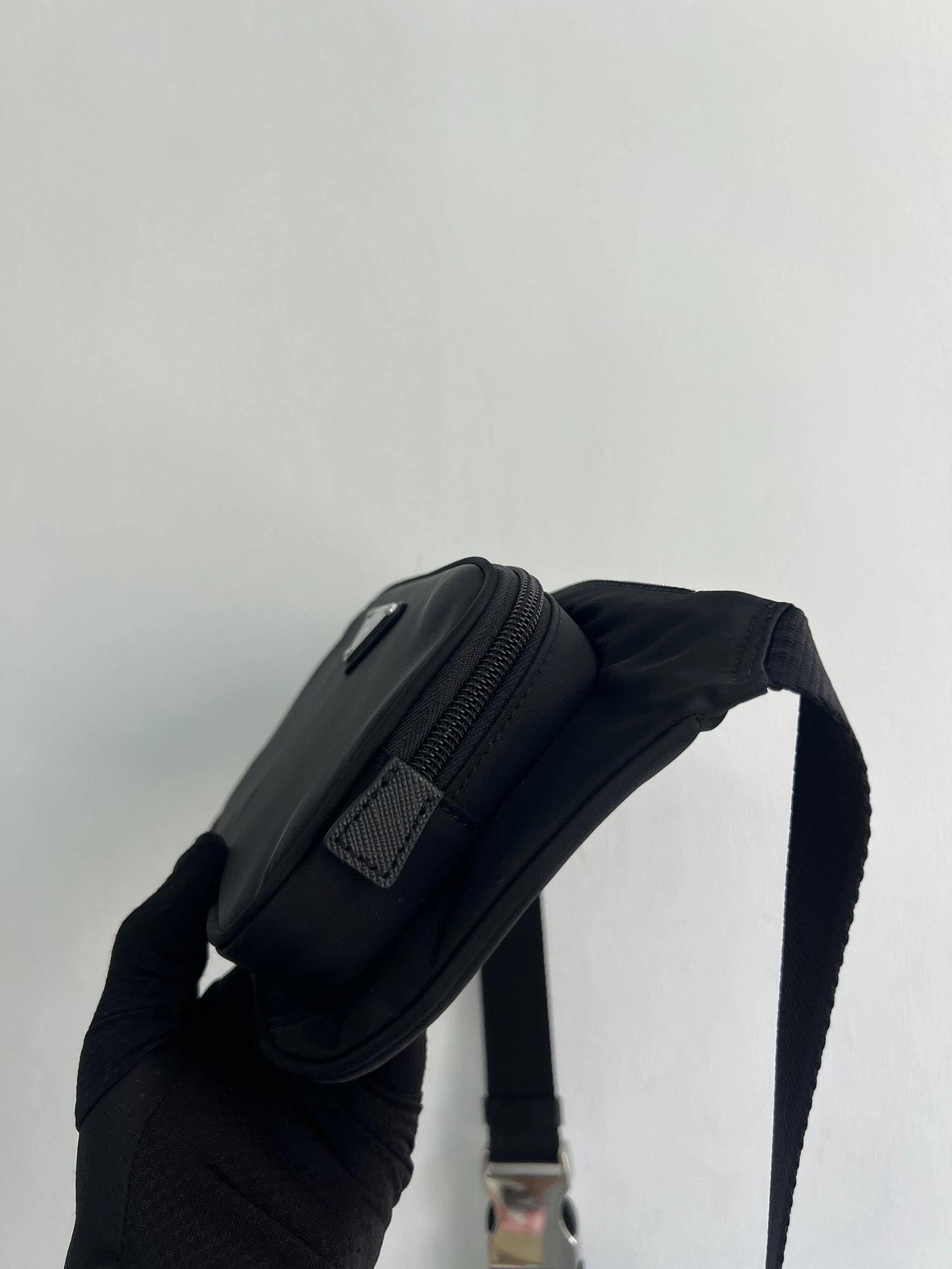 &MOMO-- 2VH128-2DMG-F0002-V-OOO item:D-B000A2389R