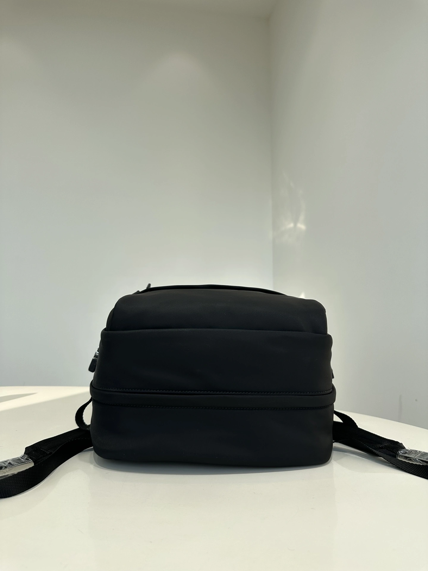 &&MOMO---2VZ101_2DMG_F0002_V_OOO 2VZ101_2DMG_F0002 Calfskin item:D-B432D0676