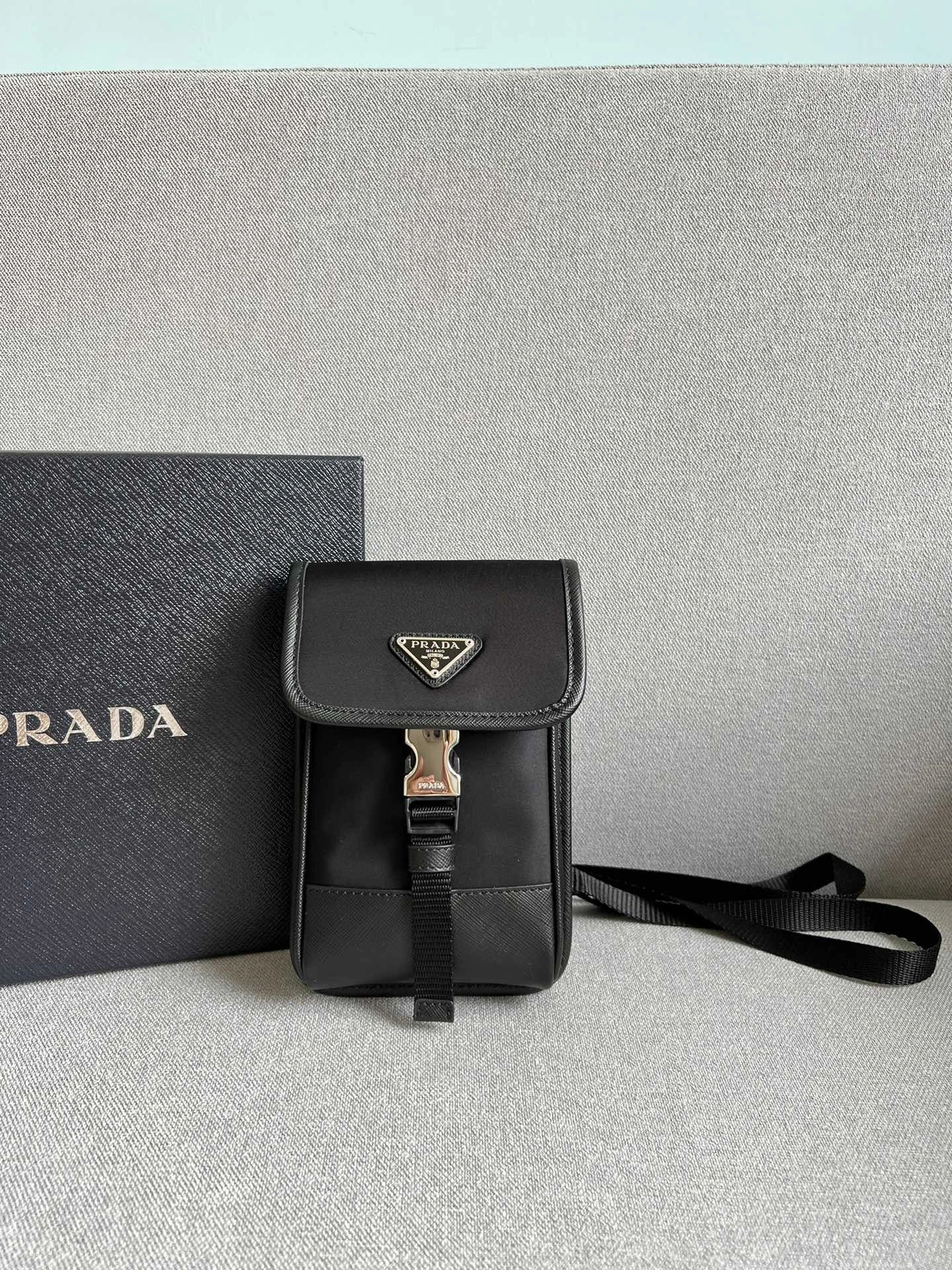 MOMO-- 2ZH109-2DMH-F0002 item:D-B000A2407R