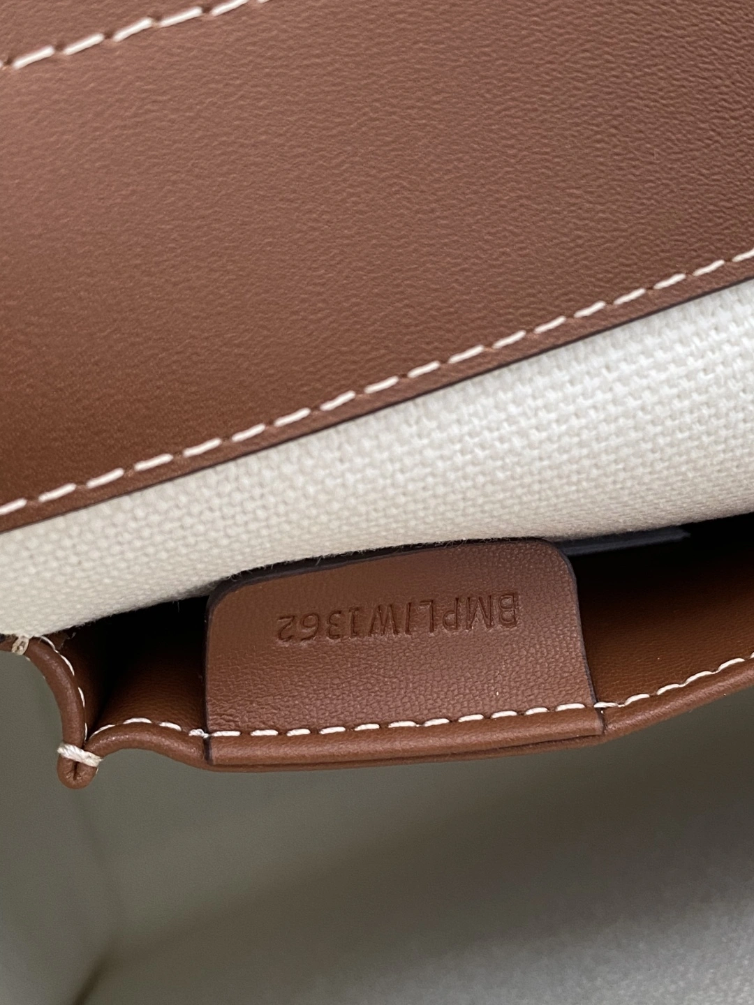 MOMO-- 2ur25rry 80146181 high quality version pocket bag cowhide item:E-B100C0849