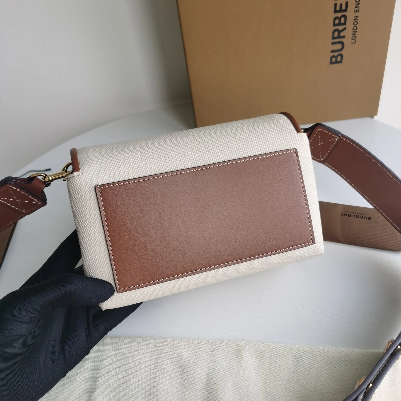 MOMO-- 2ur25rry 80266081 item:D-B000F1903