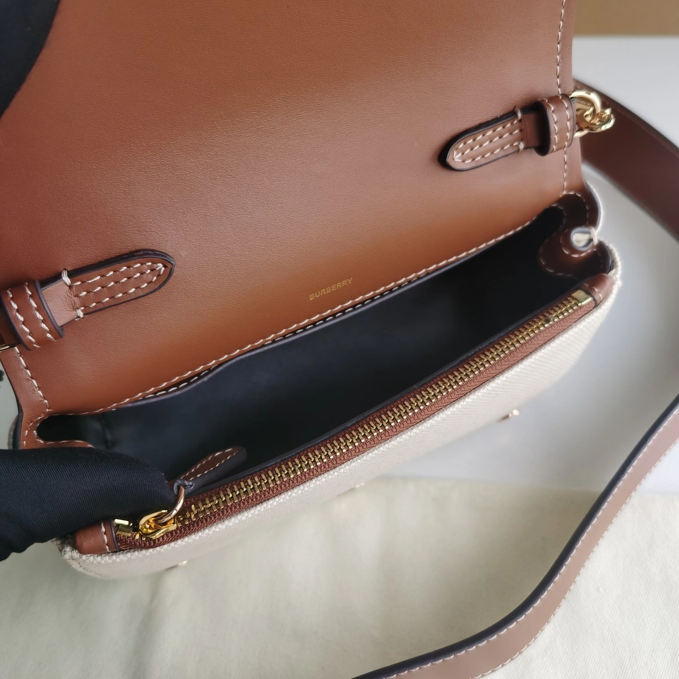 MOMO-- 2ur25rry 80266081 item:D-B000F1903