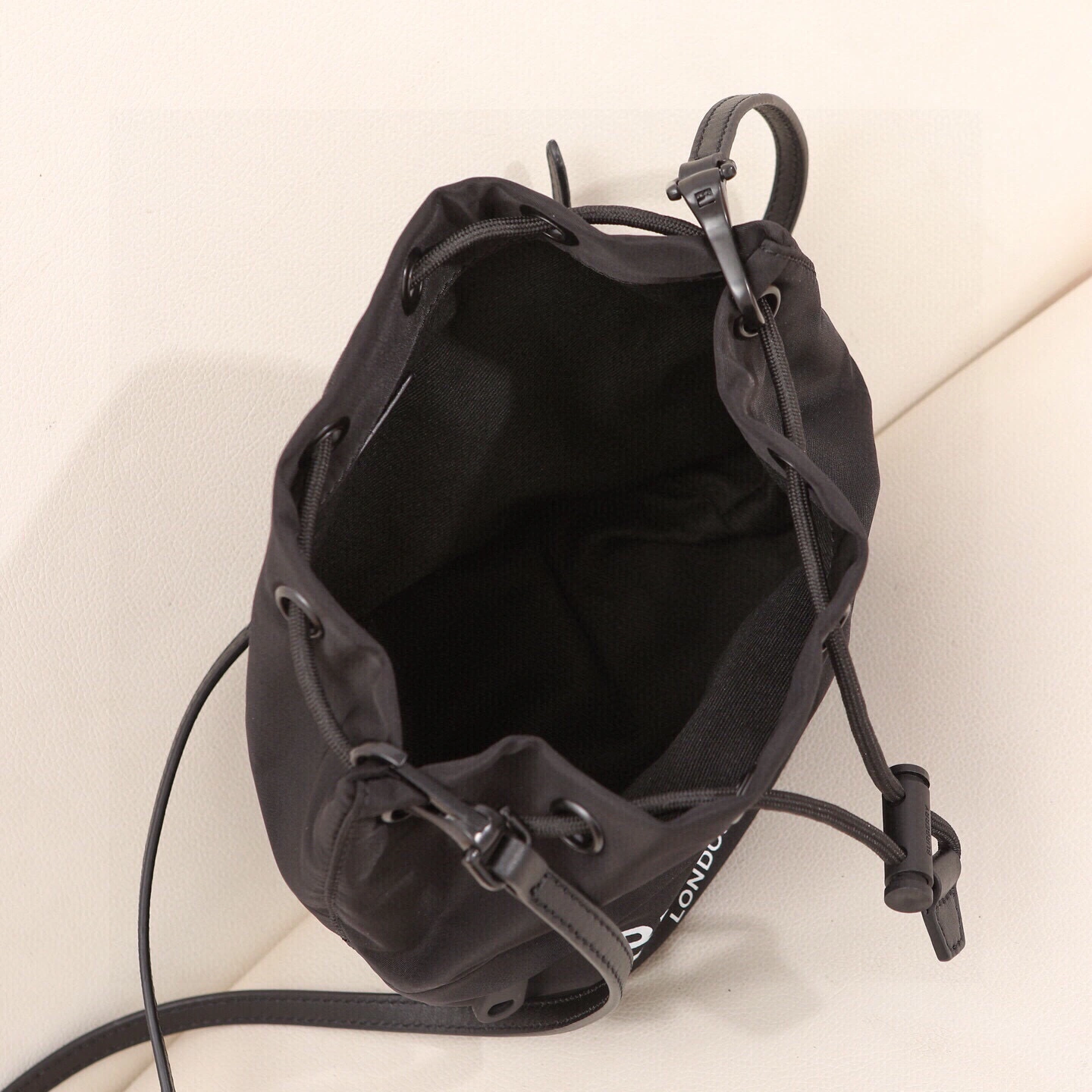 MOMO-- 2ur25rry 80321881 high quality version item:E-B000K0522