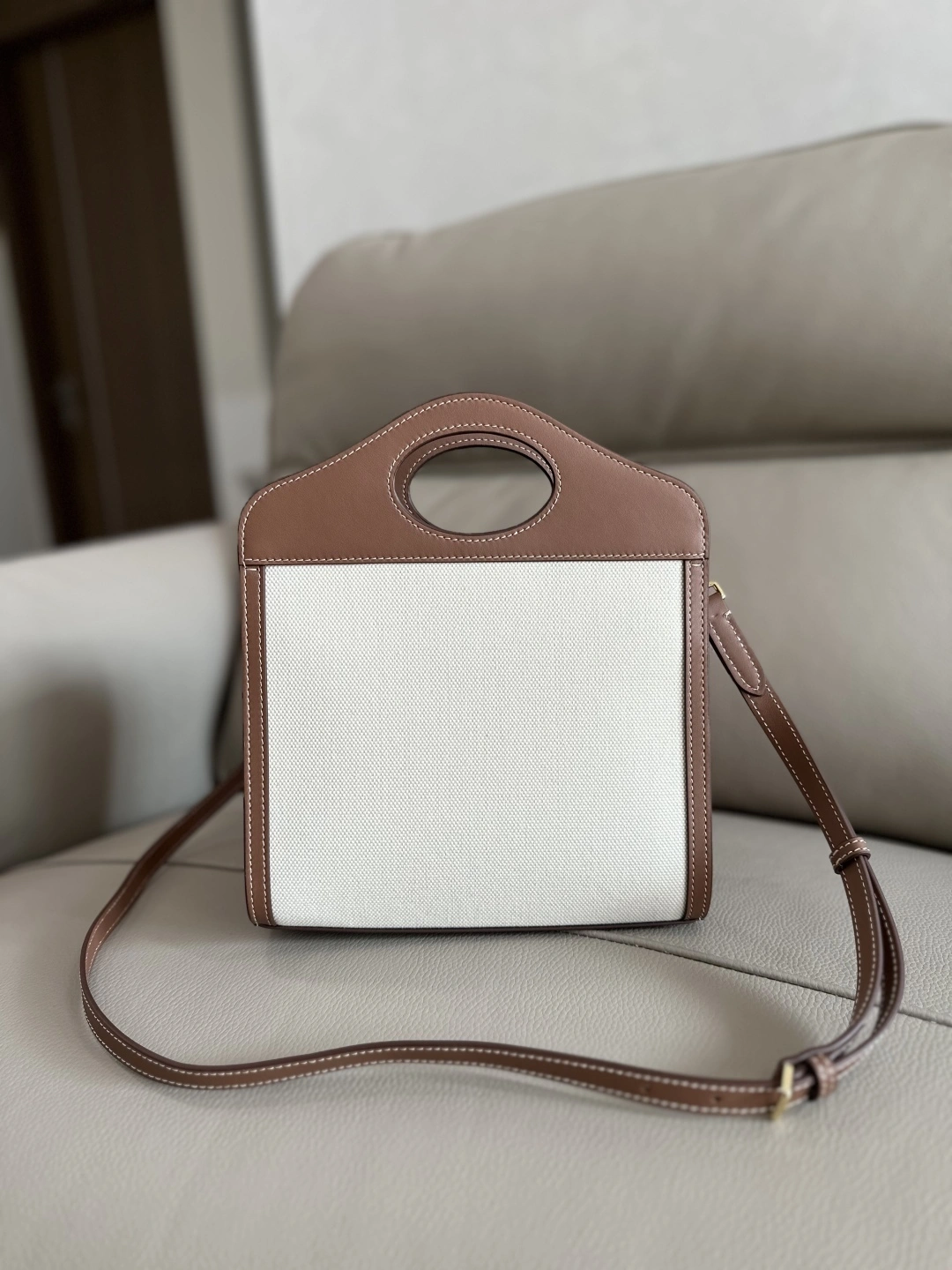MOMO-- 2ur25rry 80393611 high quality version item:E-B100C0851