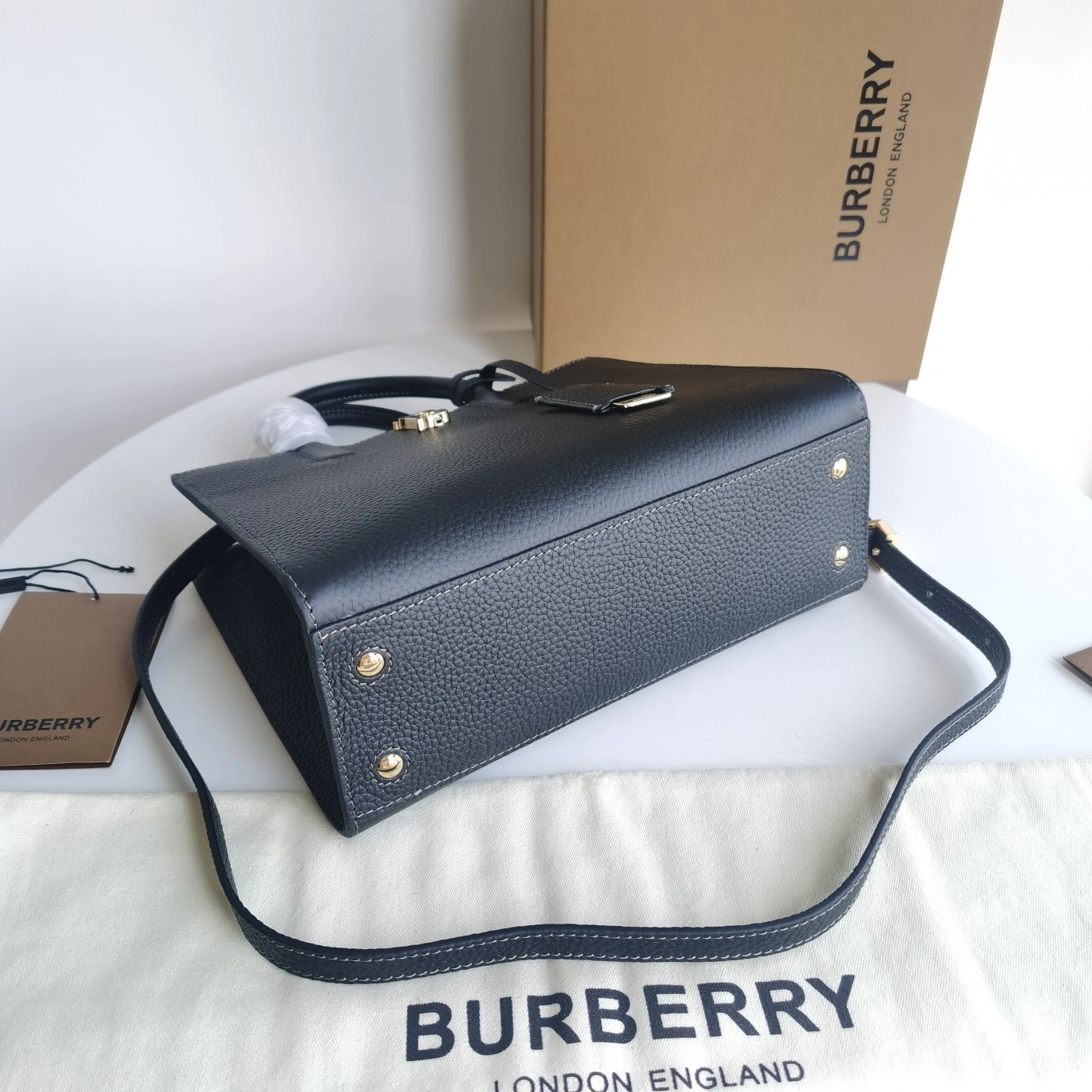 MOMO-- 2ur25rry 80490441 item:D-B000F1906