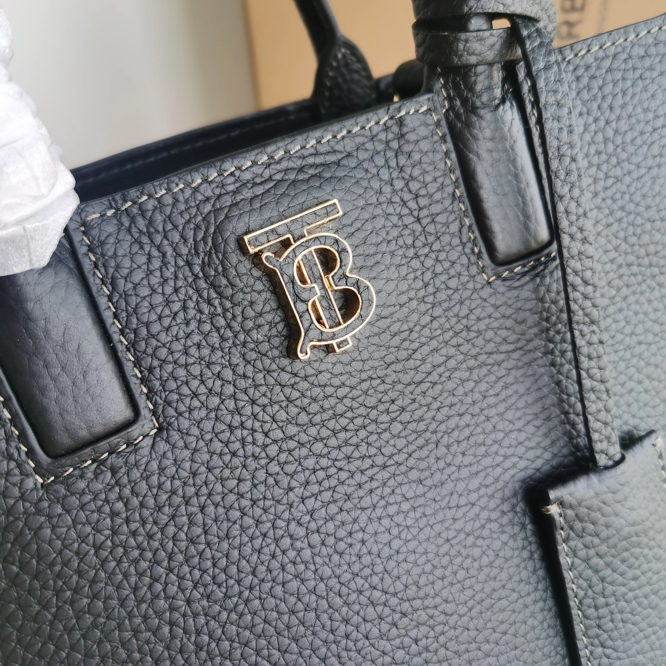 MOMO-- 2ur25rry 80490441 item:D-B000F1906