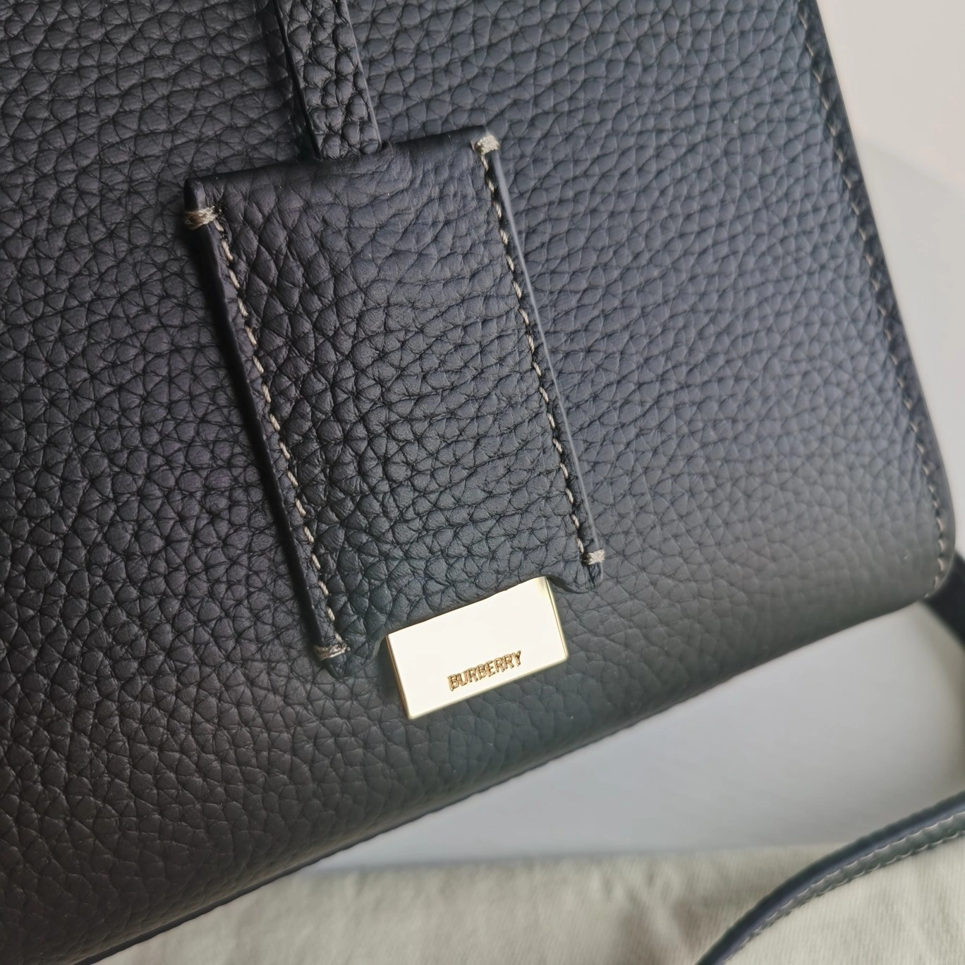 MOMO-- 2ur25rry 80490441 item:D-B000F1906