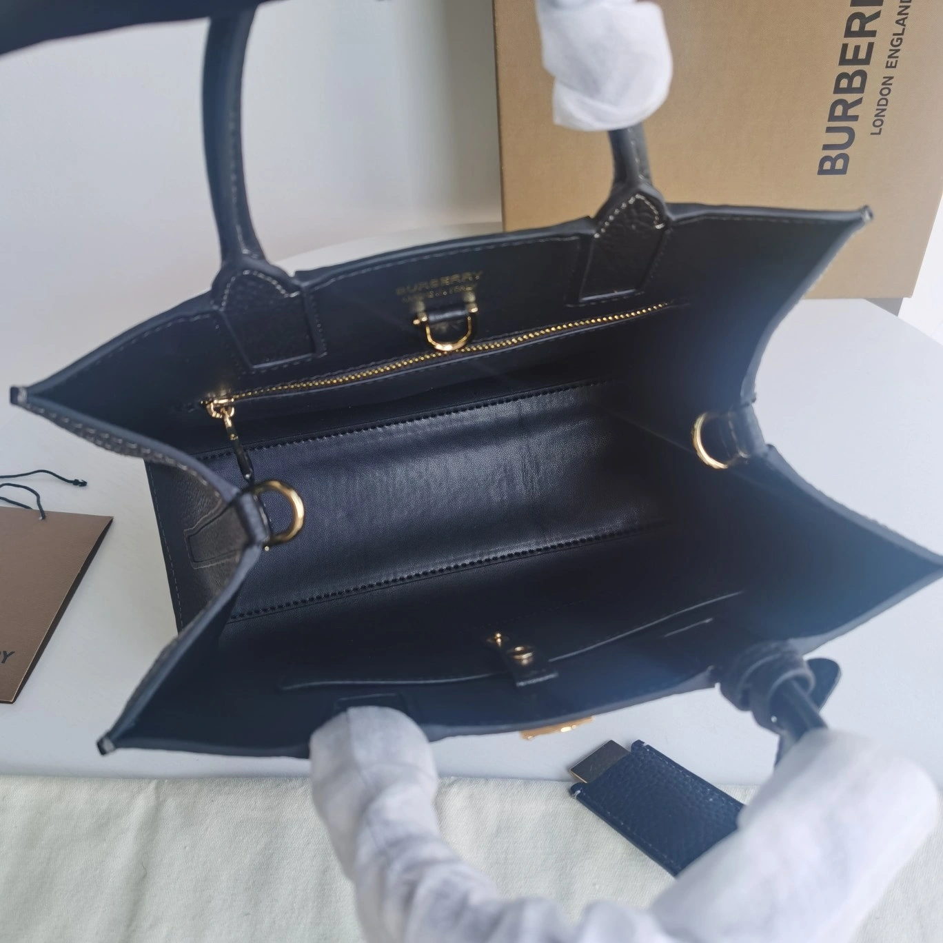 MOMO-- 2ur25rry 80490441 item:D-B000F1906