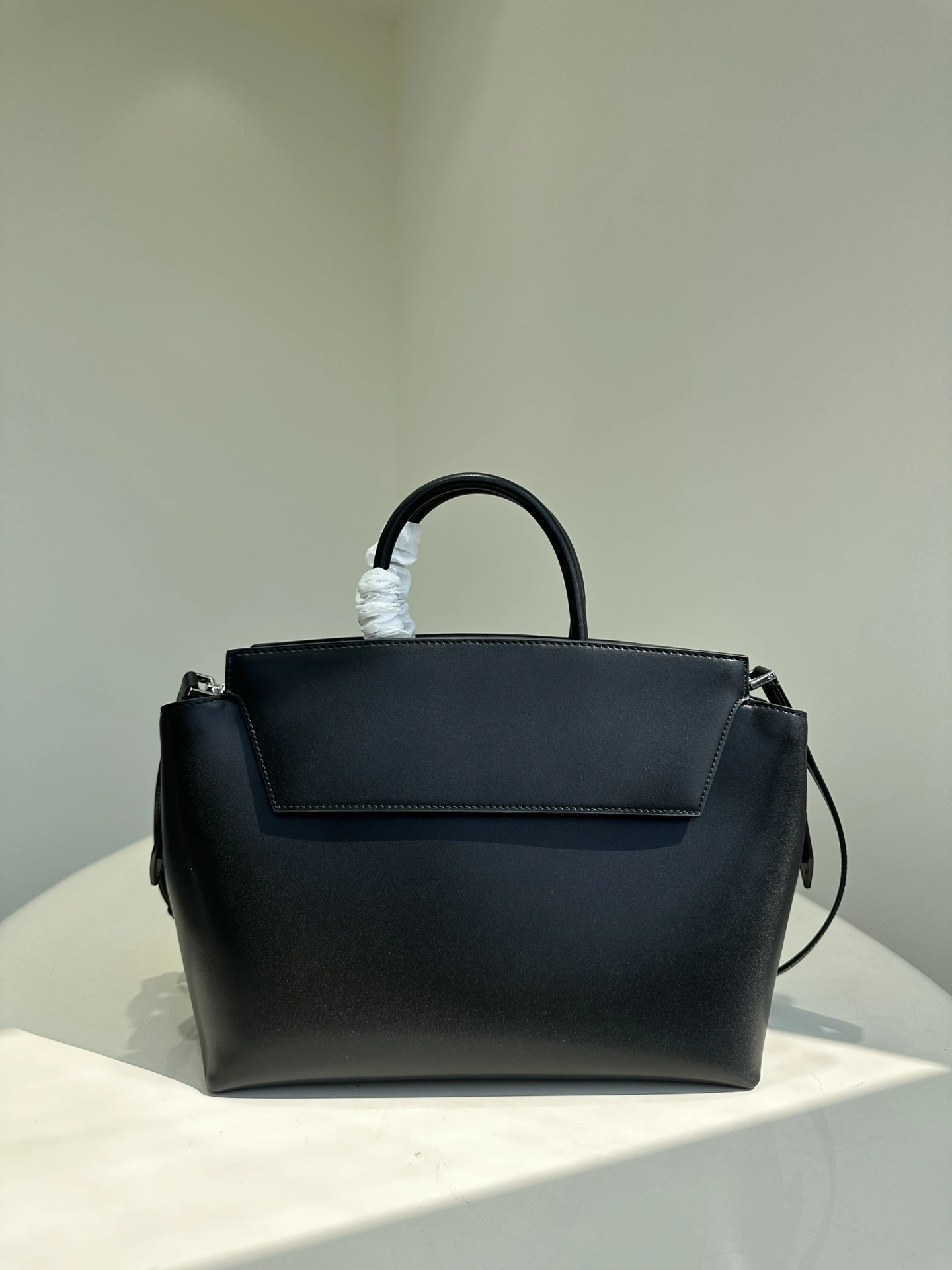 MOMO-- 2ur25rry 8061090 Catherine Calfskin item:D-B432F2104