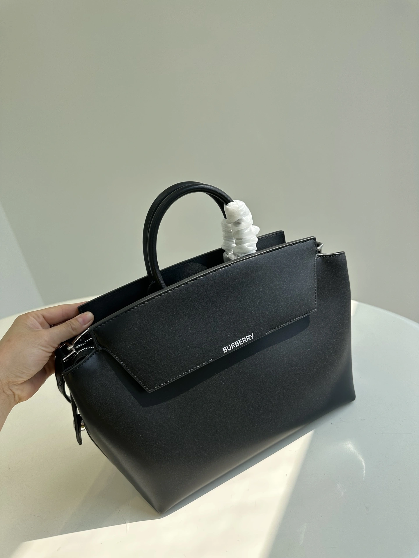 MOMO-- 2ur25rry 8061090 Catherine Calfskin item:D-B432F2104
