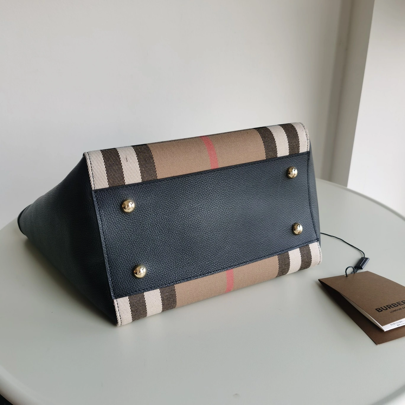 MOMO-- 2ur25rry 80737851 item:D-B000F1910
