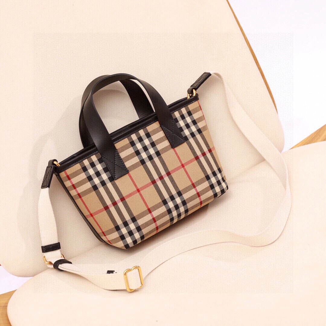 MOMO-- 2ur25rry 80782461 high quality version item:E-B000K0520