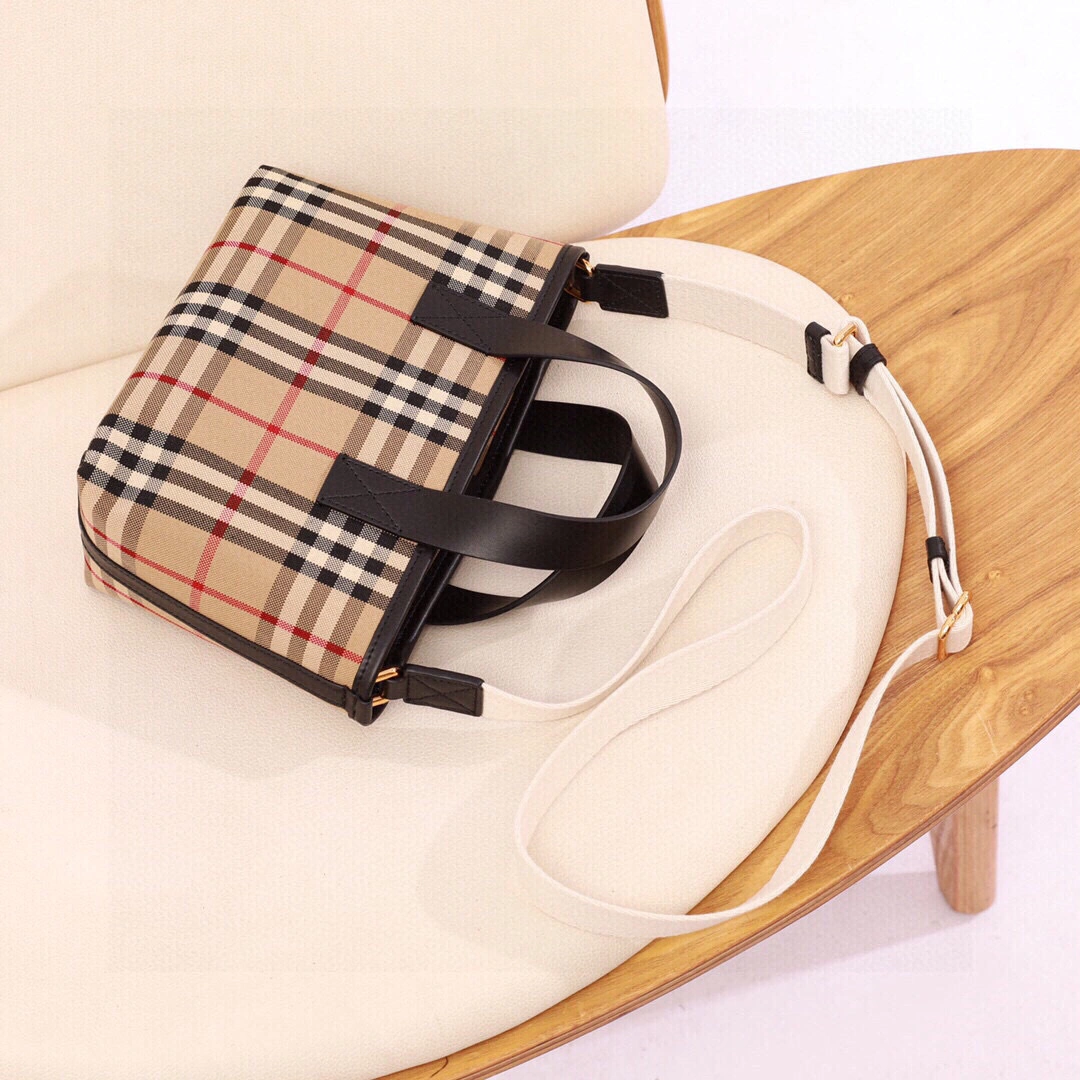 MOMO-- 2ur25rry 80782461 high quality version item:E-B000K0520