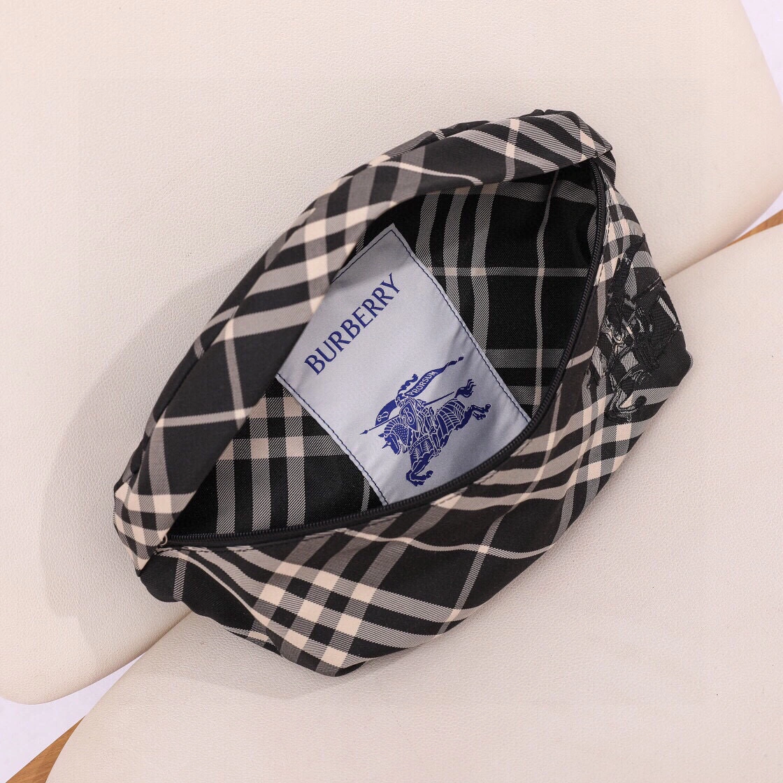 MOMO-- 2ur25rry 80937801 high quality version item:E-B000K0524