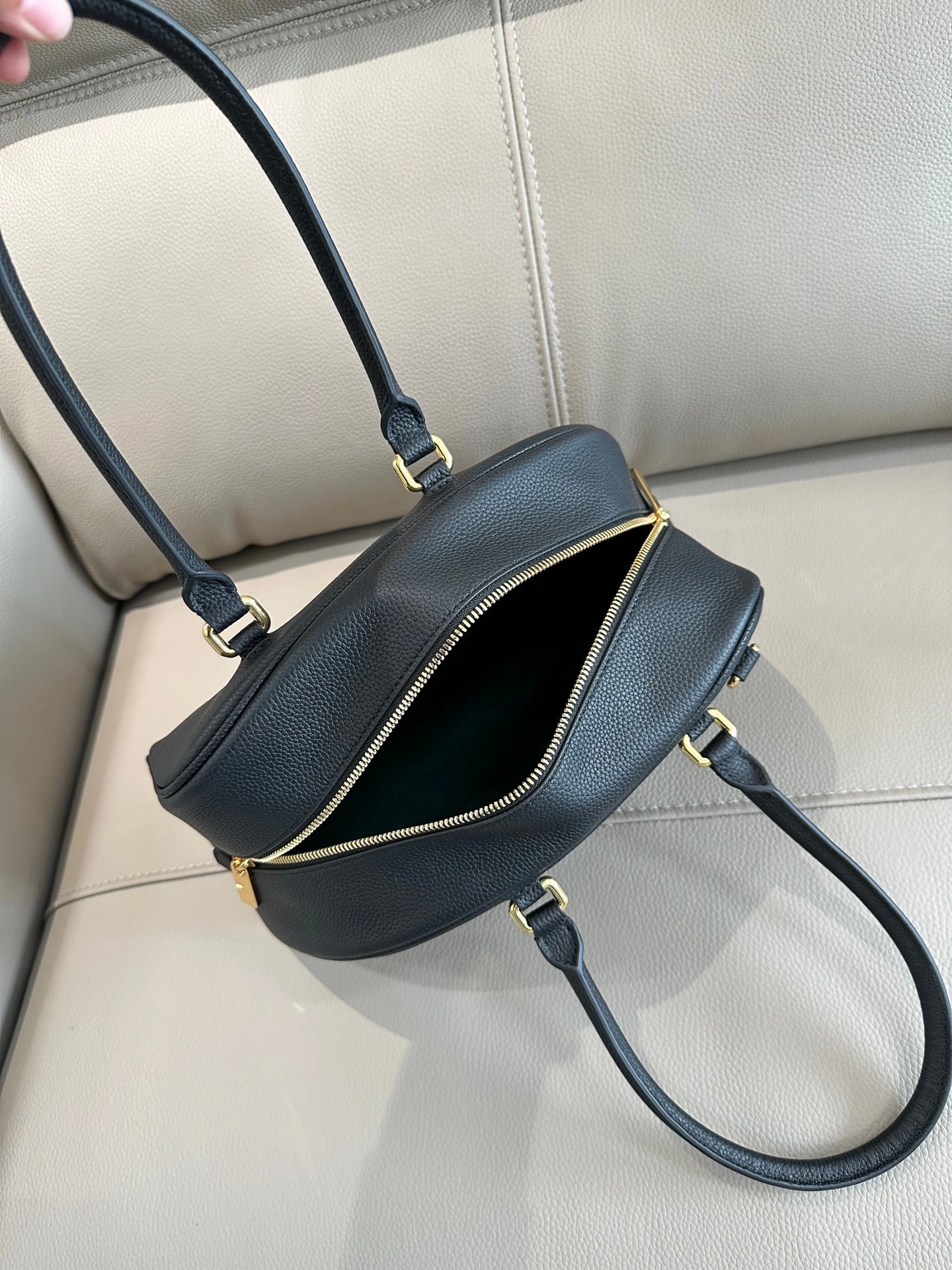 MOMO-- 2ur25rry 81048291 high quality version Calfskin item:E-B100B2642
