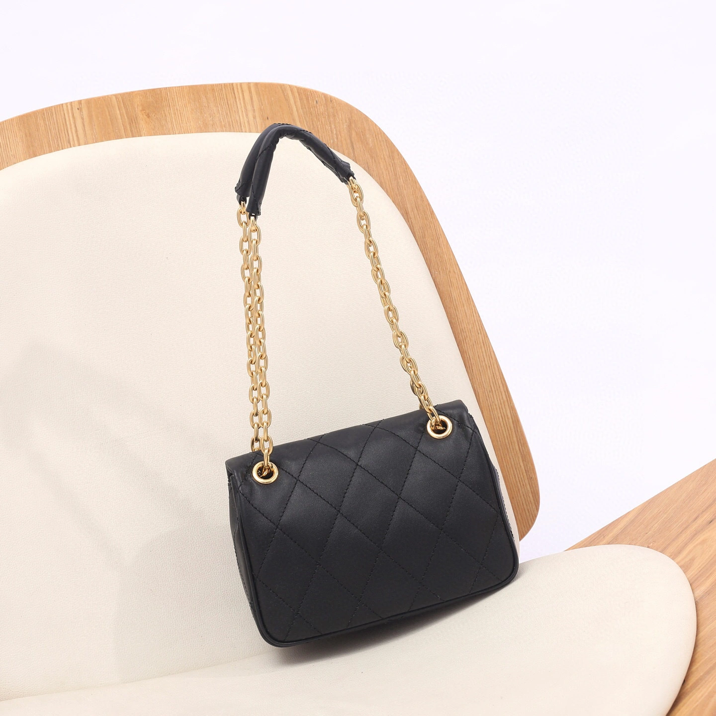 MOMO-- 2ur25rry 81112641 high quality version Calfskin item:E-B000K0511