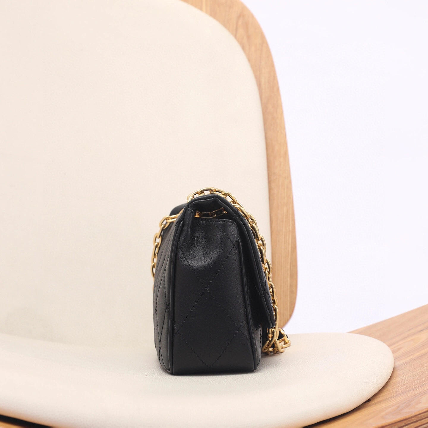 MOMO-- 2ur25rry 81112641 high quality version Calfskin item:E-B000K0511