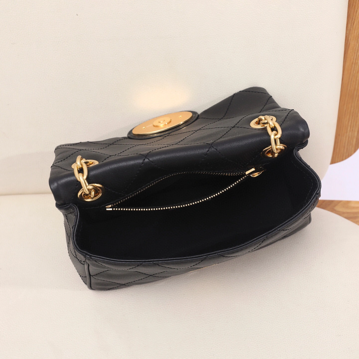 MOMO-- 2ur25rry 81112641 high quality version Calfskin item:E-B000K0511