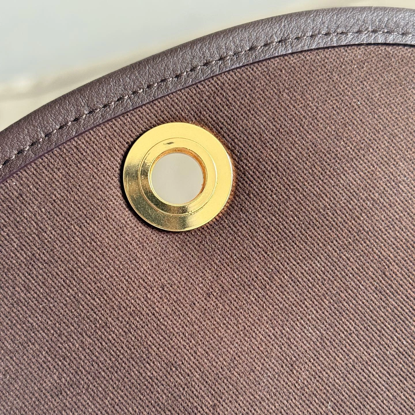 MOMO-- 2ur25rry 81122401 high quality version Highlands Calfskin item:E-B000K0515