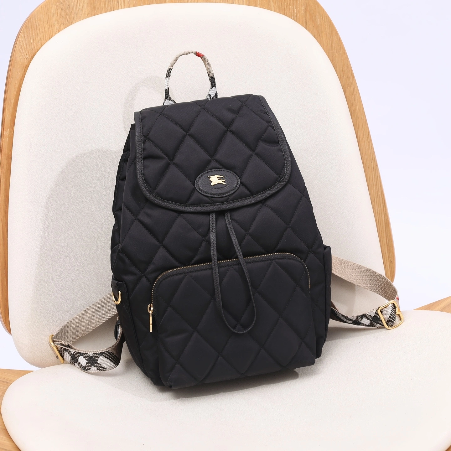 MOMO-- 2ur25rry 81143941 high quality version item:E-B000L1813T