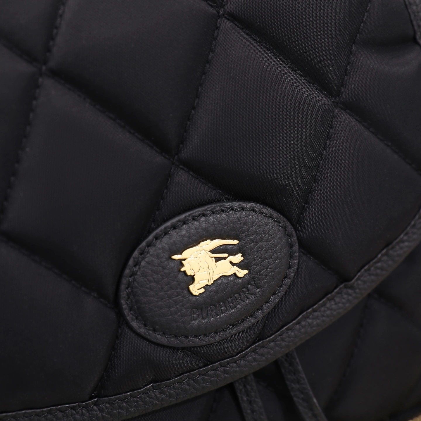 MOMO-- 2ur25rry 81143941 high quality version item:E-B000L1813T