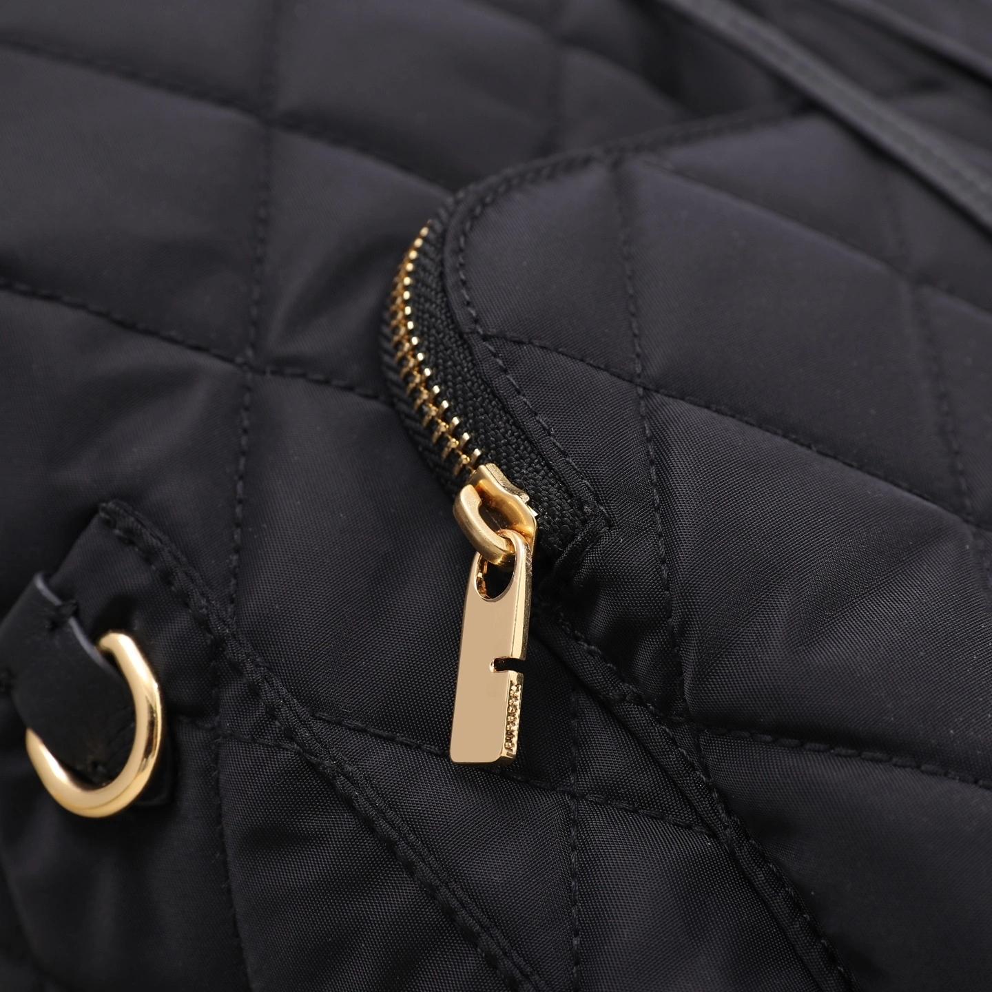 MOMO-- 2ur25rry 81143941 high quality version item:E-B000L1813T