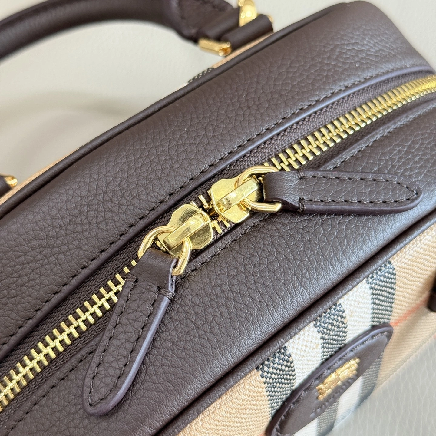 MOMO-- 2ur25rry 81152811 high quality version Highlands Calfskin item:E-B000K0508